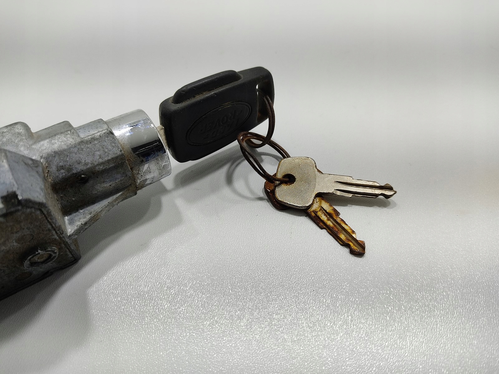 SPINACIA SKRINKA + KLUCIK LAND ROVER DEFENDER 6H12-3K772-AB 2007-2014