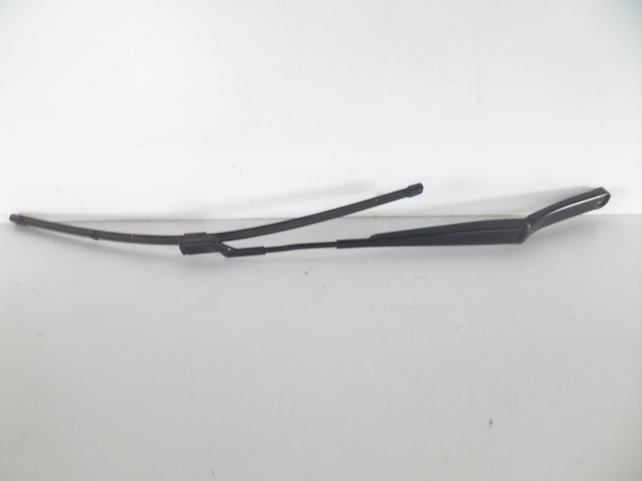 LAVE PREDNE RAMIENKO PREDNEHO STIERACA SKODA RAPID 12-
