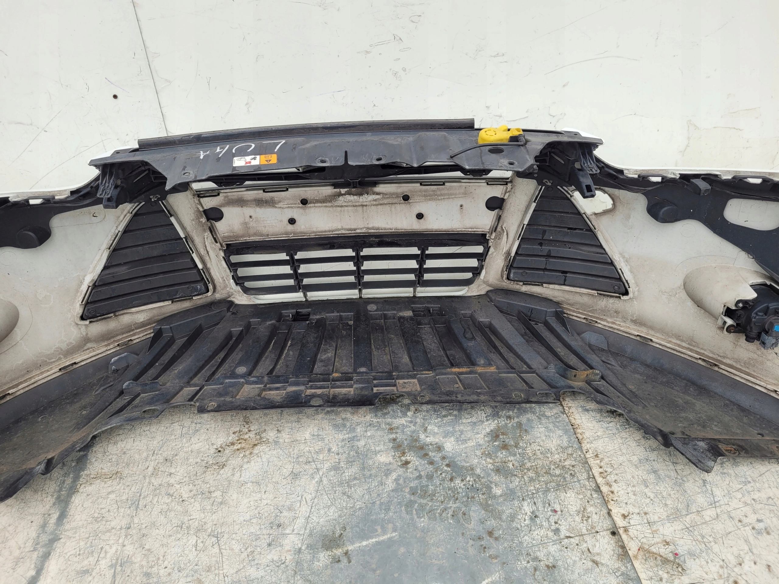 FORD FOCUS MK3 PREDNÝ NÁRAZNÍK