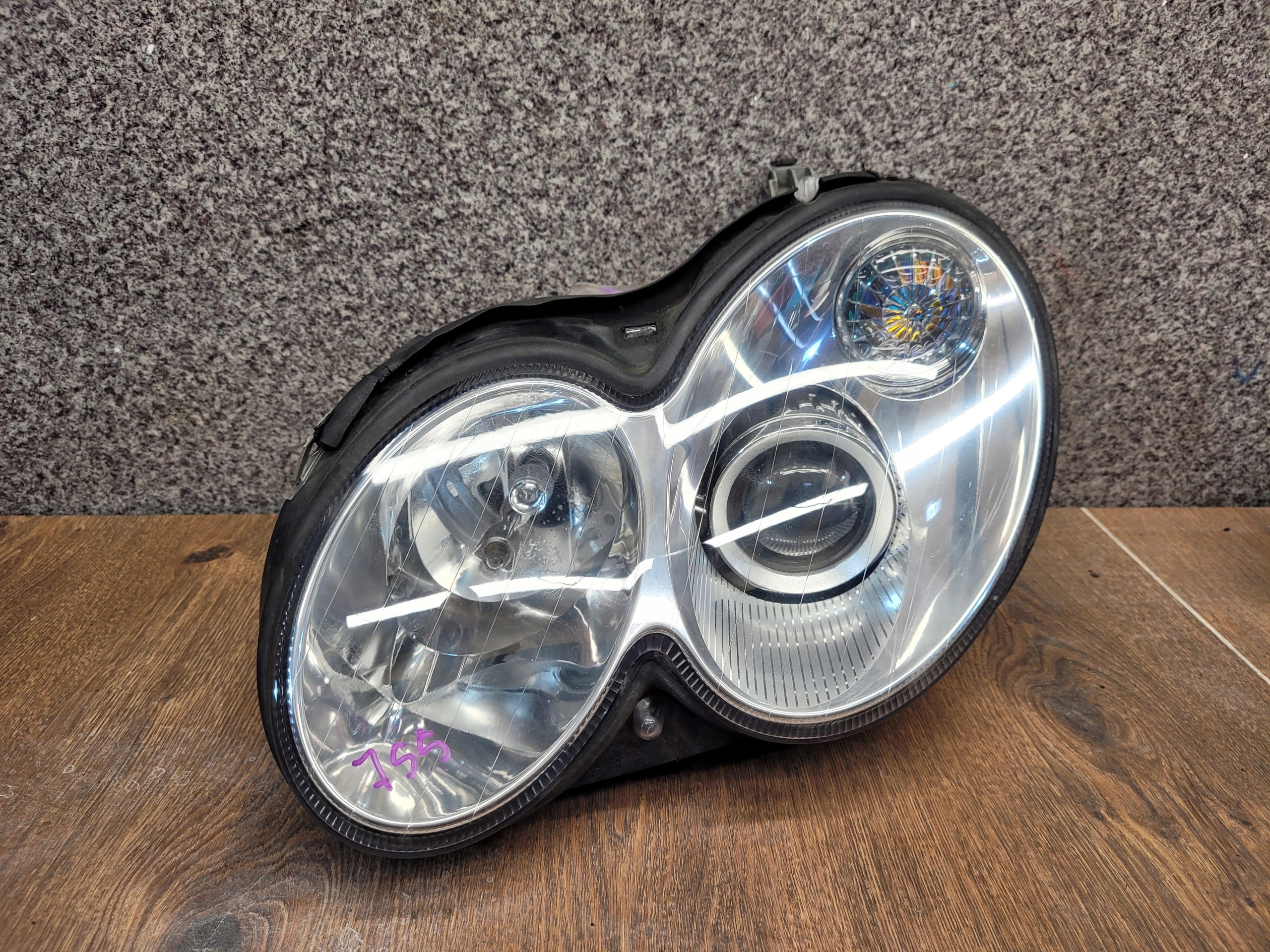 MERCEDES W209 CLK XENON ĽAVÉ PREDNÉ SVETLO