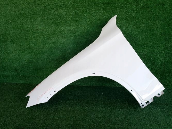 MERCEDES W253 253 GLC ĽAVÝ PREDNÝ BLATNÍK