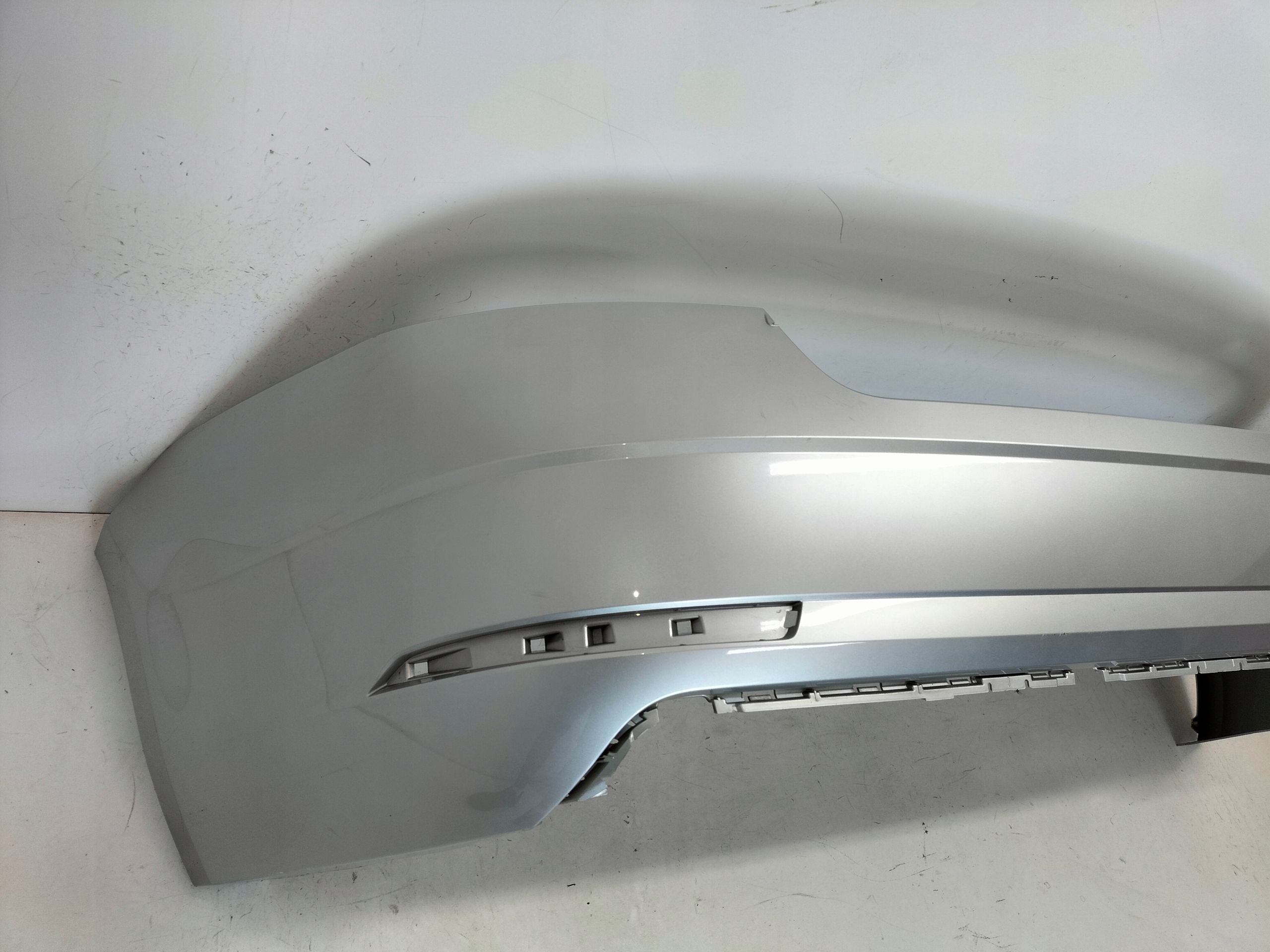 ZADNÝ NÁRAZNÍK SKODA OCTAVIA III LIFT 17- SEDAN HB