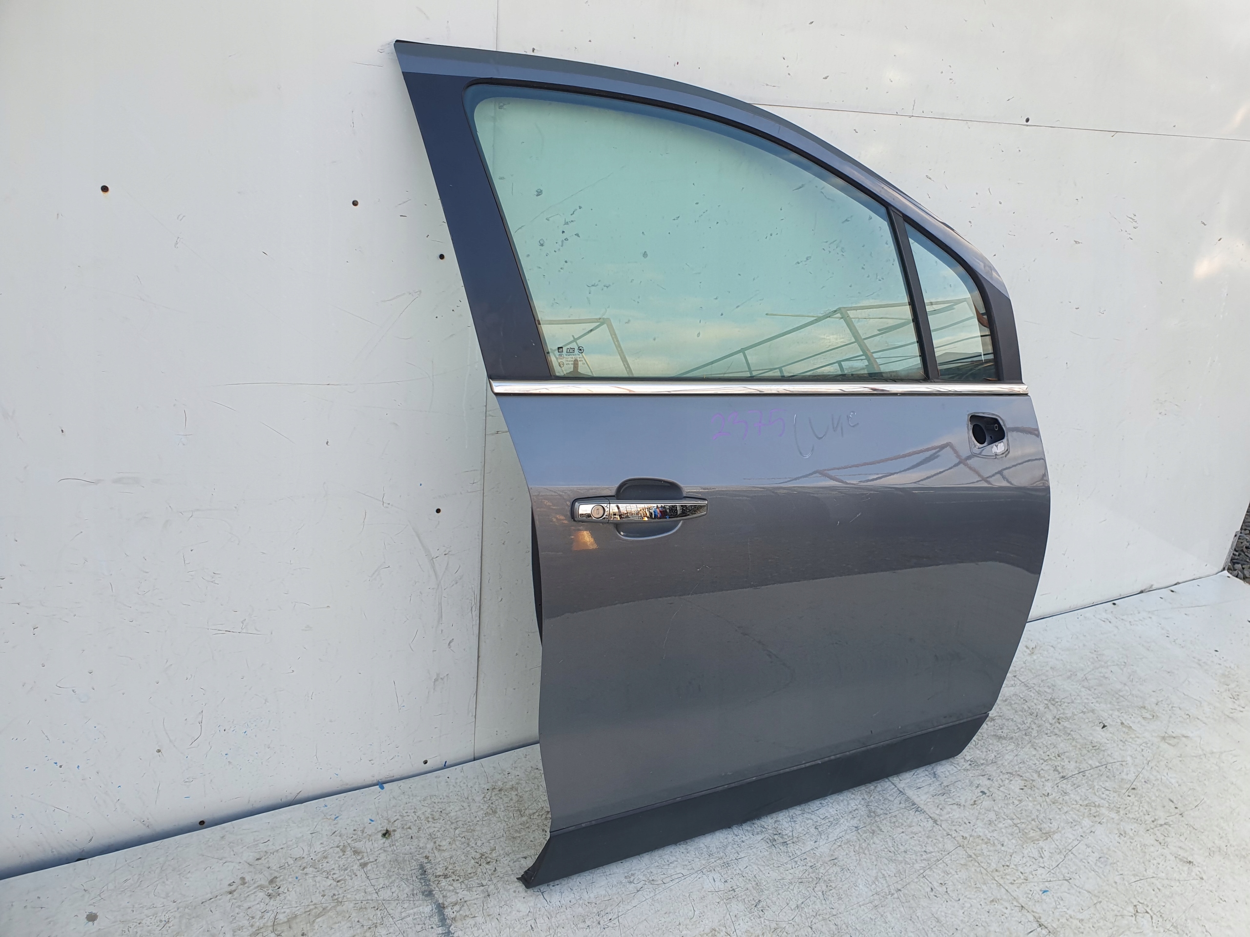 CHEVROLET TRAX PRAVE PREDNE DVERE
