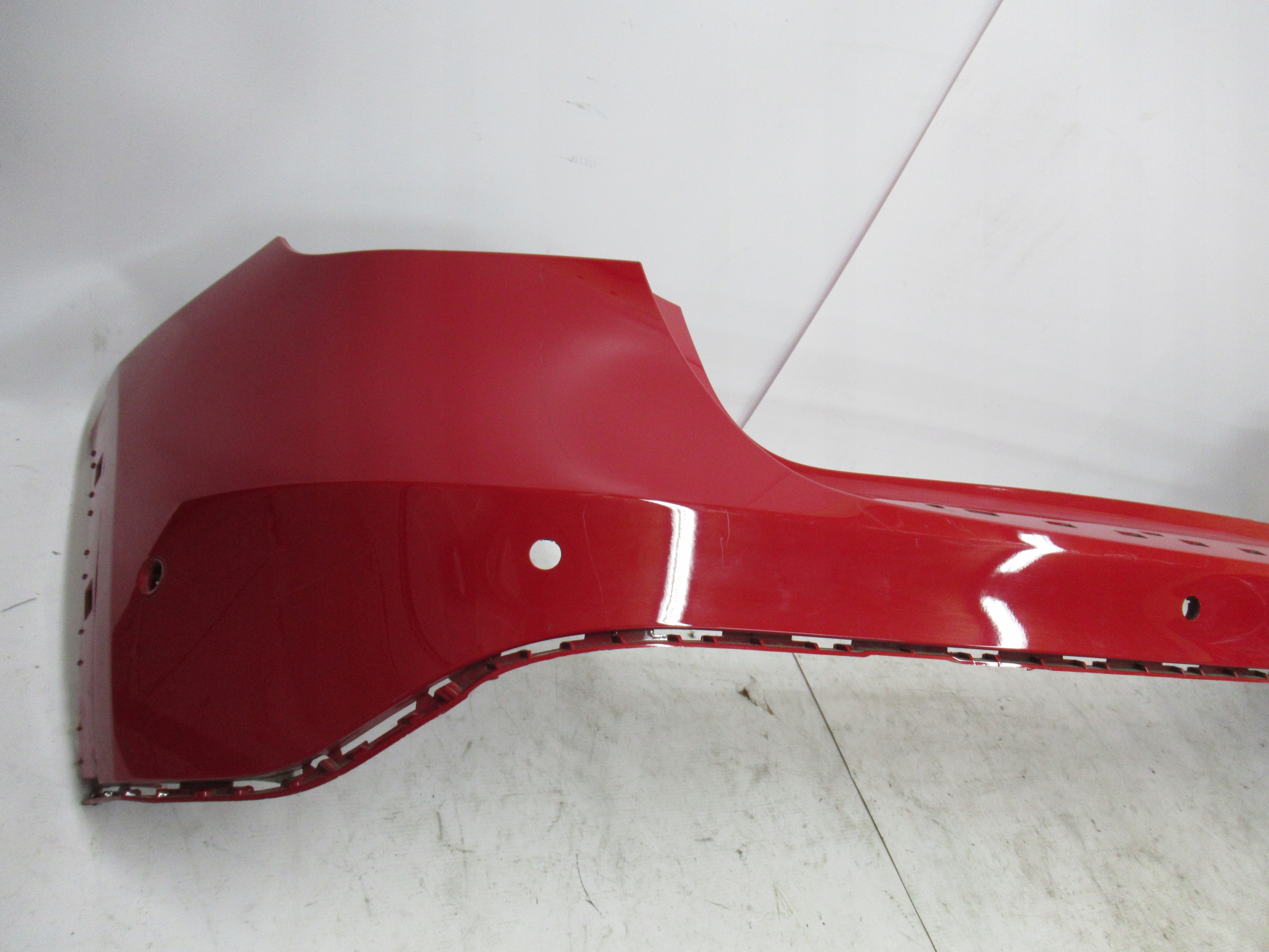 ZADNÝ NÁRAZNÍK MERCEDES GLA A1568850125