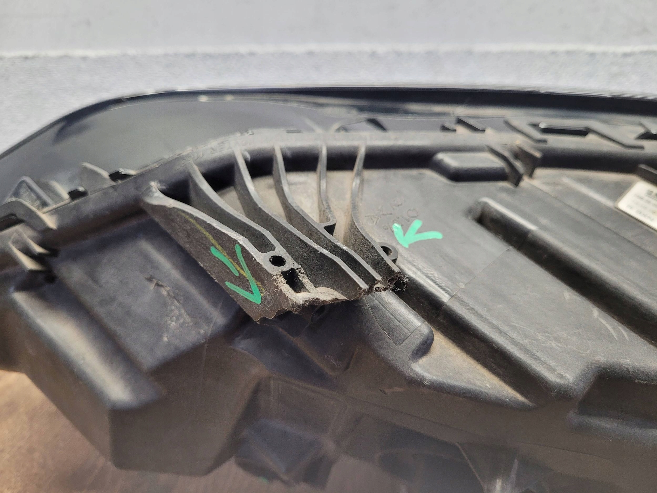 Opel Astra K 39055746 PRAVÉ PREDNÉ SVETLO FULLED
