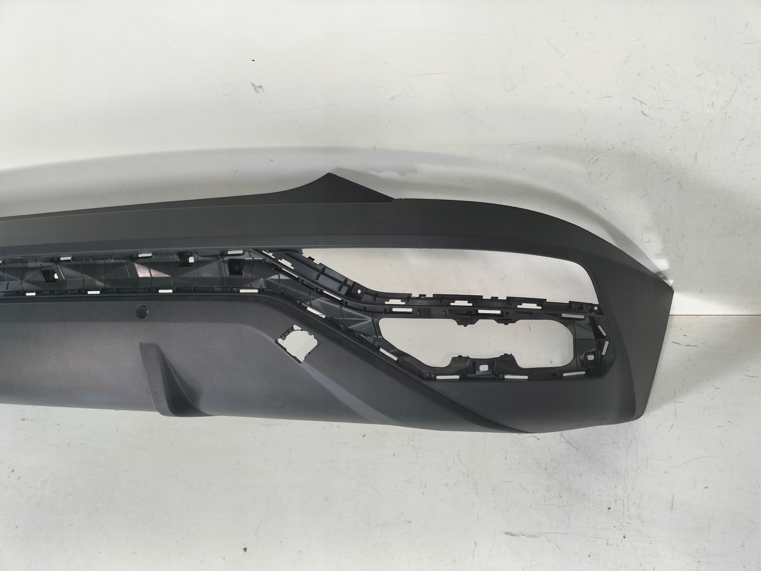 ZADNÝ NÁRAZNÍK HYUNDAI TUCSON 4 IV 20-