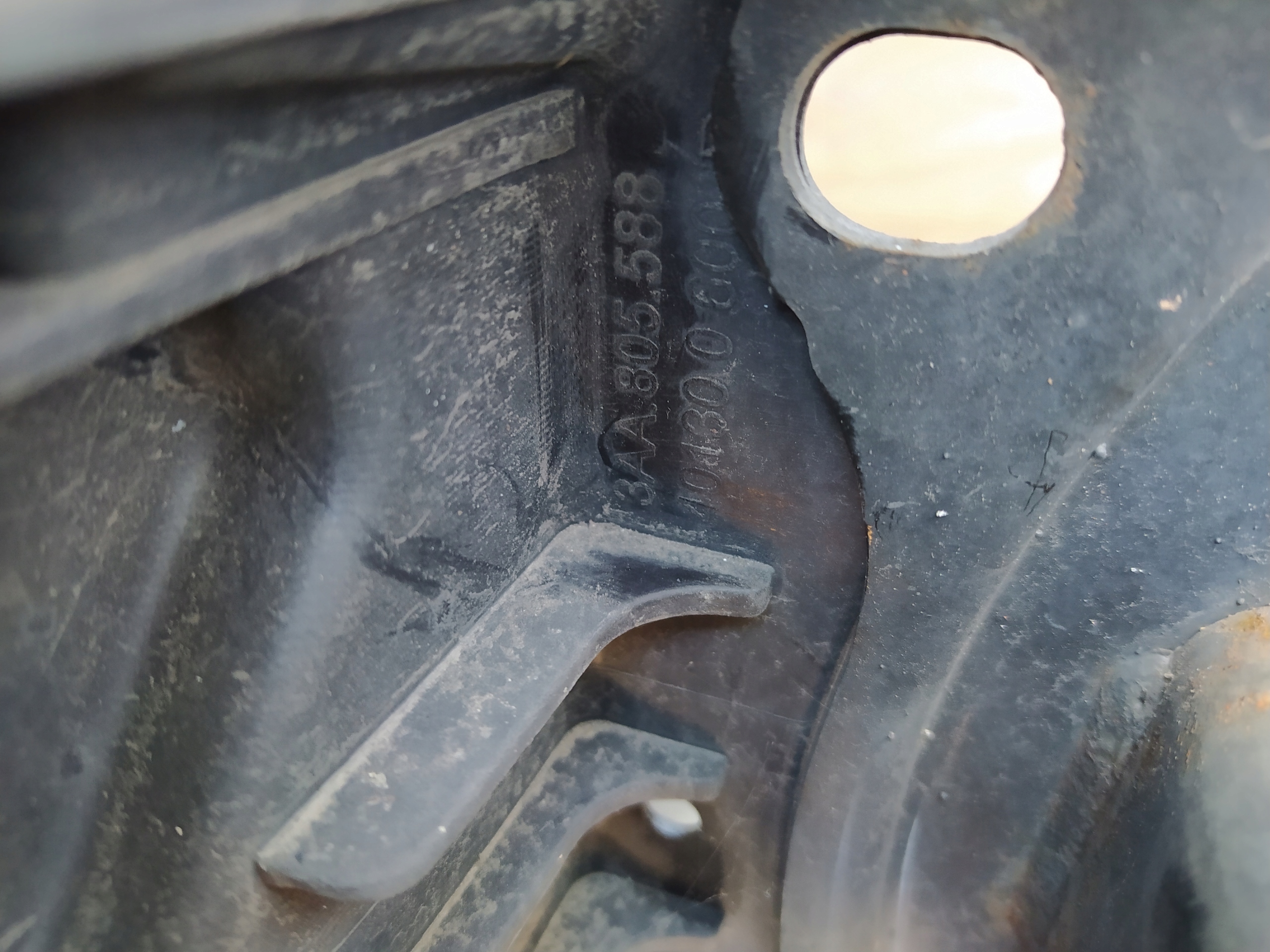 VW PASSAT B7 2.0 TDI PREDNÉ ČELO 3AA805588