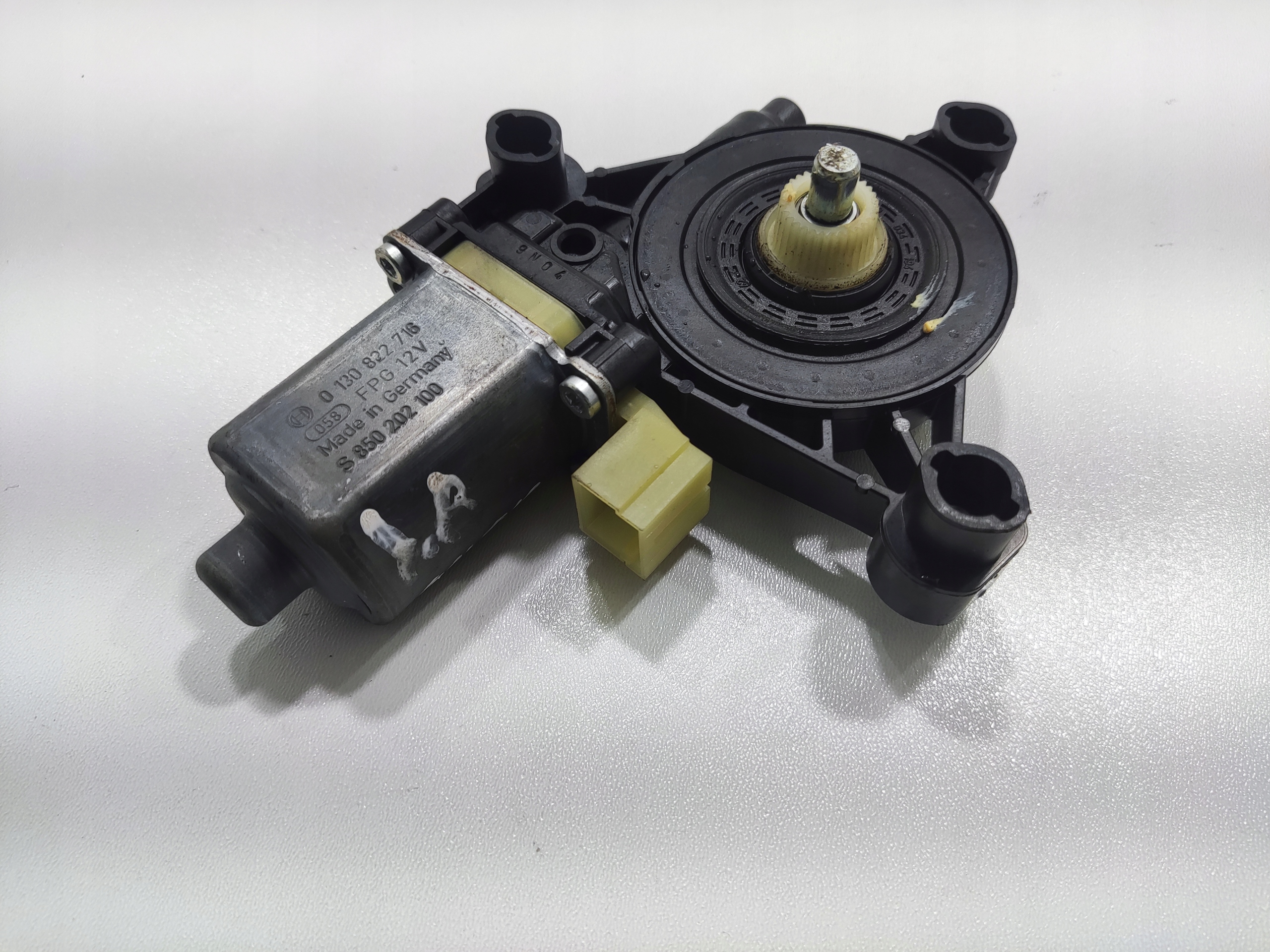MOTORČEK OKNA PRAVE PREDNE DVERE VOLKSWAGEN GOLF VII 5Q0959802B 2012-2016
