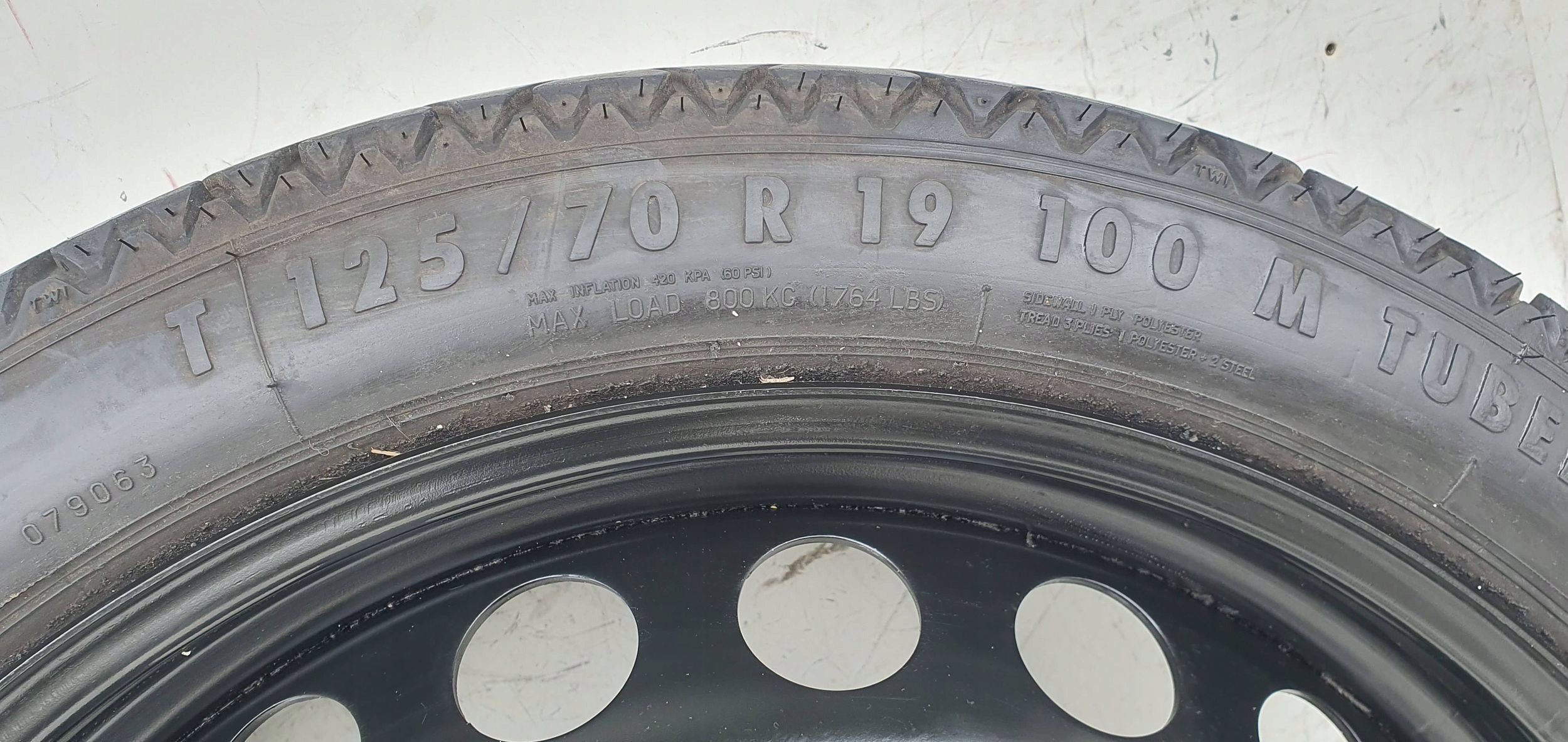 Audi A5 A4 S4 B8 8K 19“ 8k0601027 DOJAZDOVE KOLESO NAHRADNE