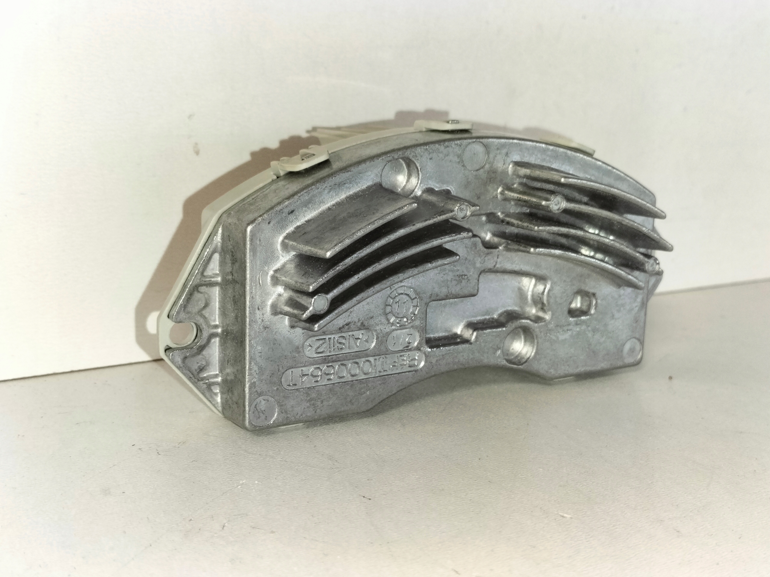 ODPOR KURENIA KÚRENIA BMW 1 E81 E87 BMW 3 E90 E91 E92