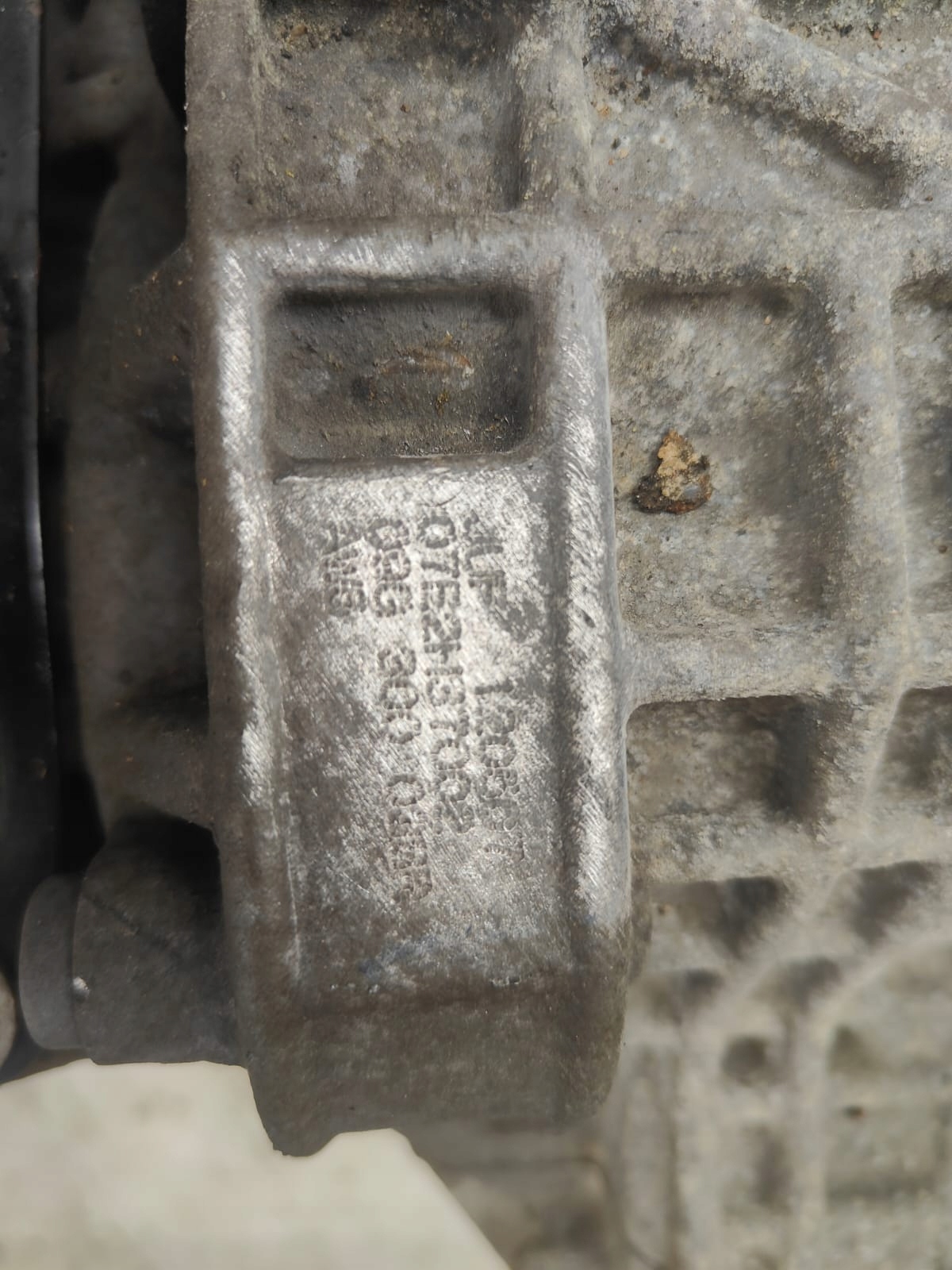 Volkswagen PREVODOVKA AUTOMAT 1.6 BENZIN JUF 09g300038r POSKODENIE