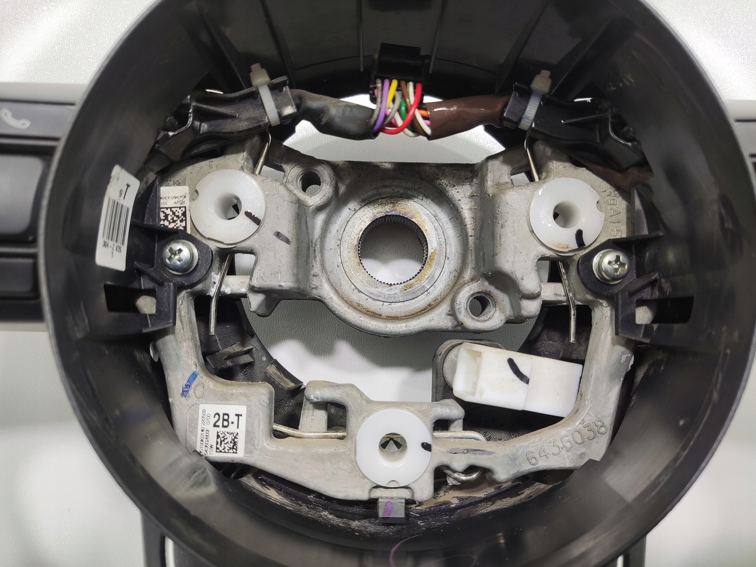 VOLANT MULTIFUNKCIA OVLADACIE GOMBIKY TOYOTA YARIS CROSS 2020-2025
