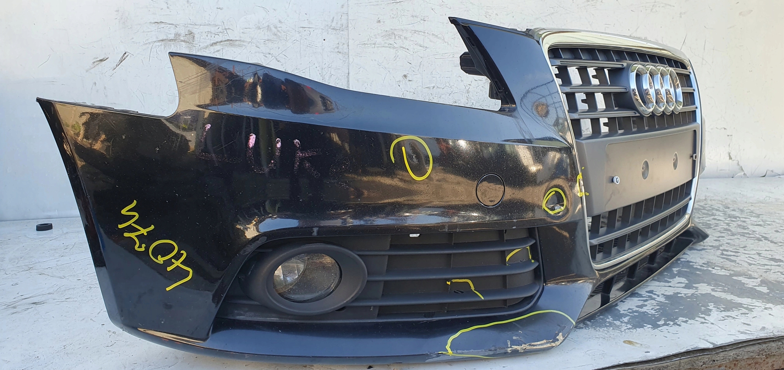 AUDI A4 B8 PREDNÝ NÁRAZNÍK