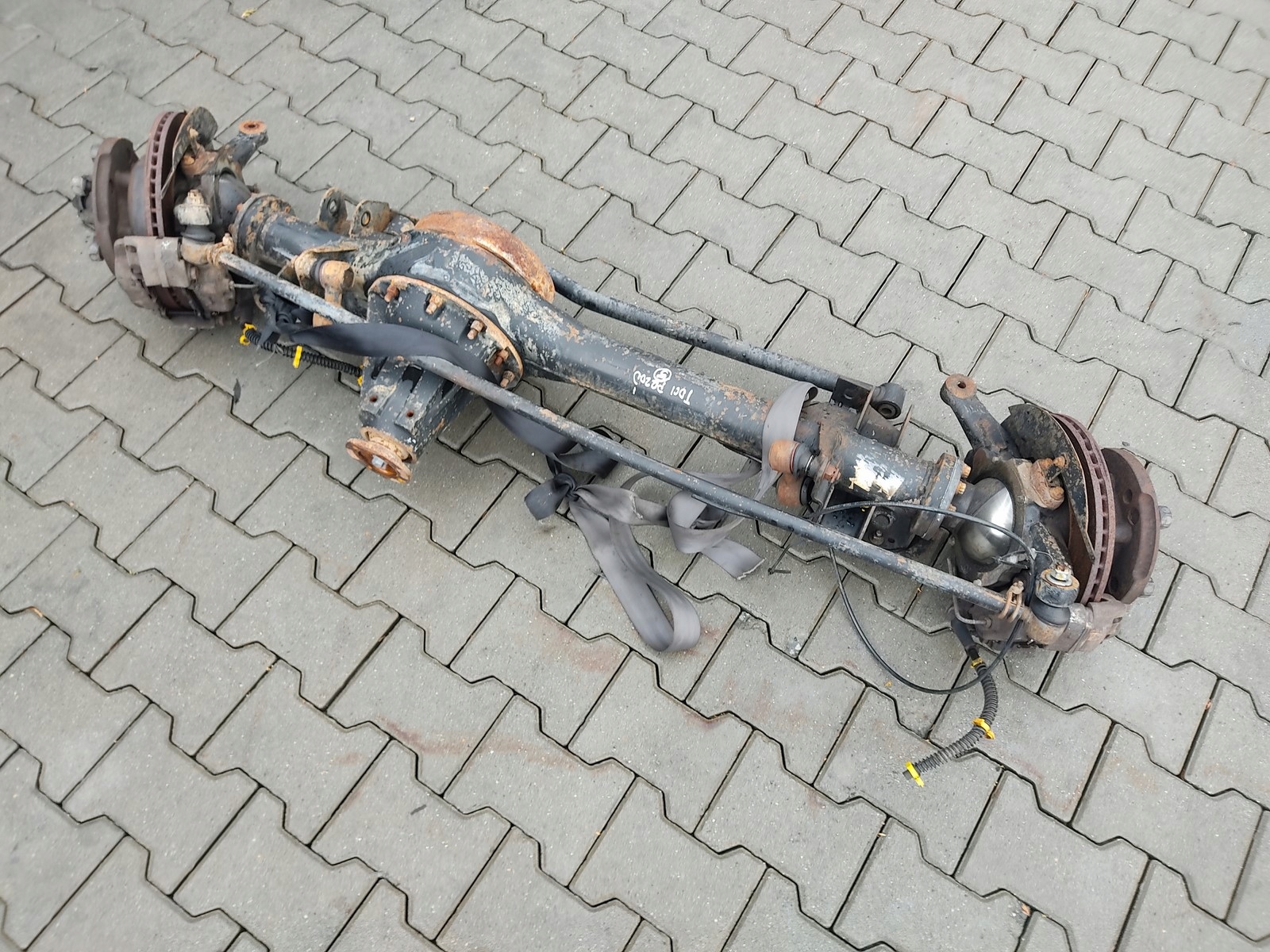 PREDNY DIFERENCIAL LAND ROVER DEFENDER 2.2 2.4 TDCI BEZ ABS 2007-2014