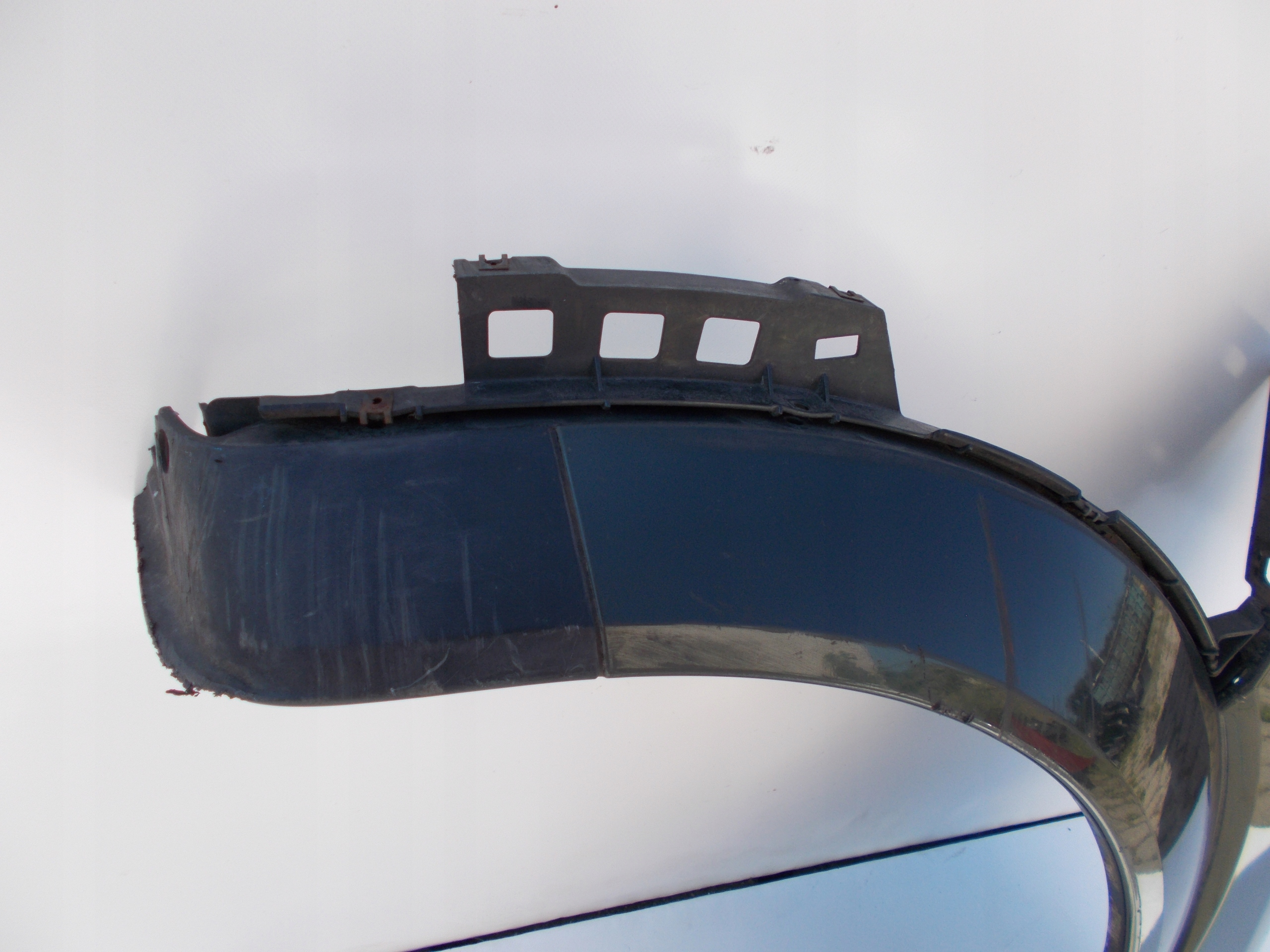 ĽAVÝ PREDNÝ BLATNÍK AUDI A2