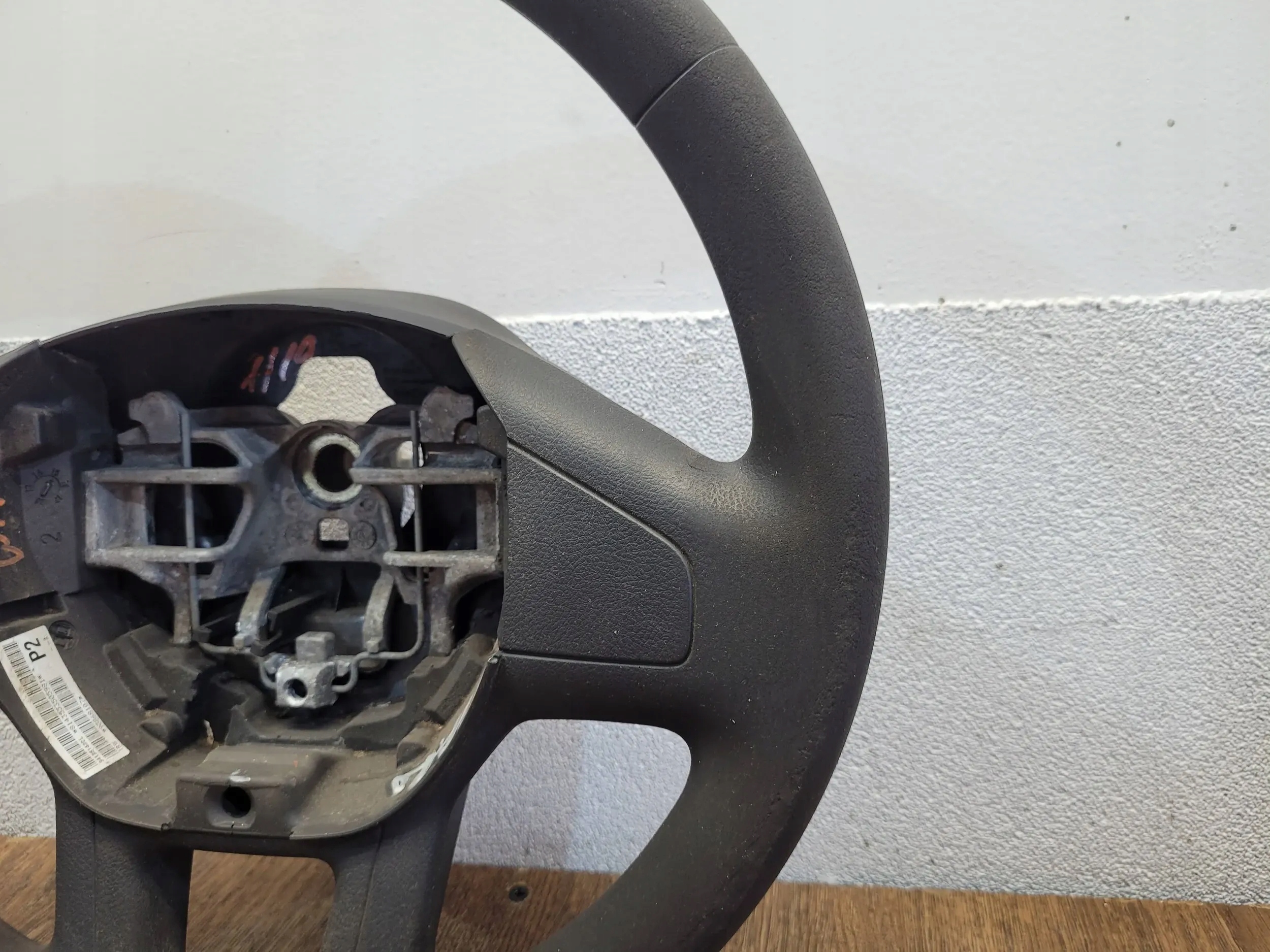 Renault Trafic III (X82) 2015 18650909S2 VOLANT