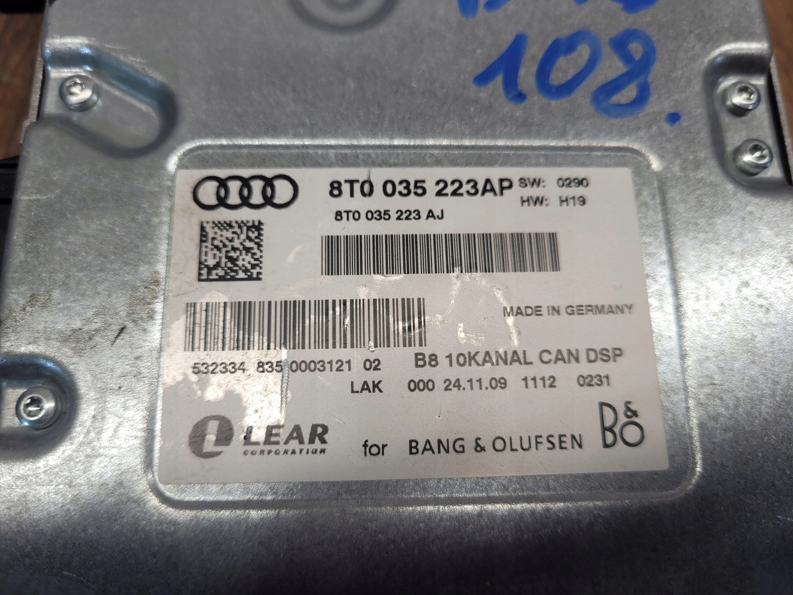 AUDI A4 B8 ZOSILNOVAC BANG & OLUFSEN 8T0035223AP