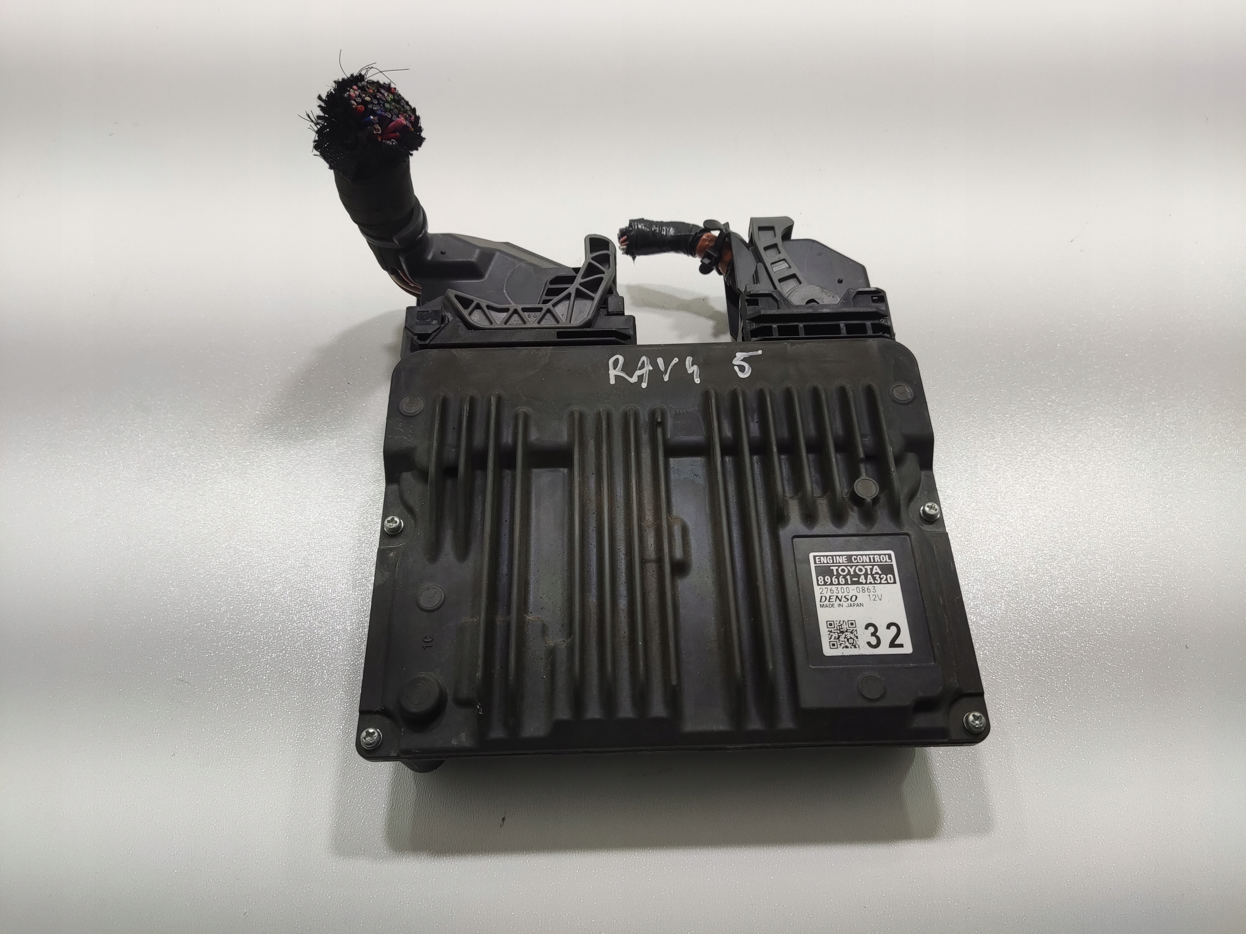 RIADIACA JEDNOTKA MOTORA TOYOTA RAV4 V 2.5 HYBRID 89661-4A320 2019-2024