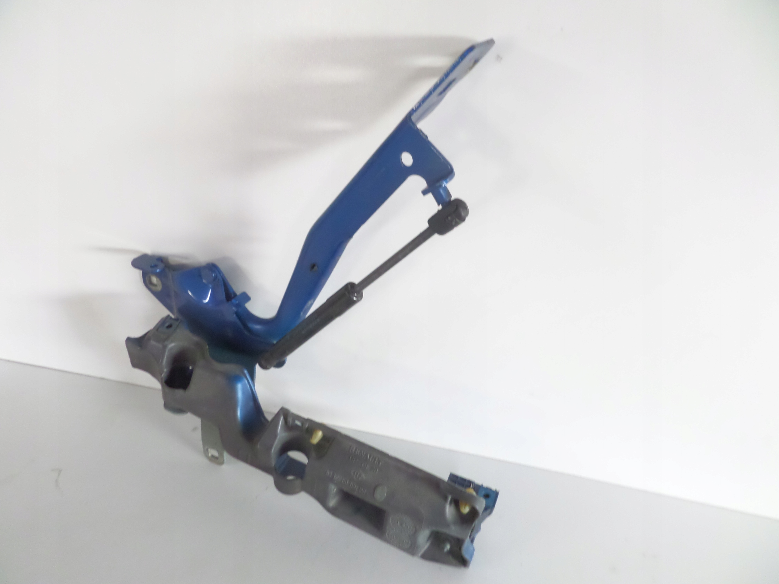 PRAVY PANT PREDNEJ KAPOTY RENAULT SCENIC III 09-
