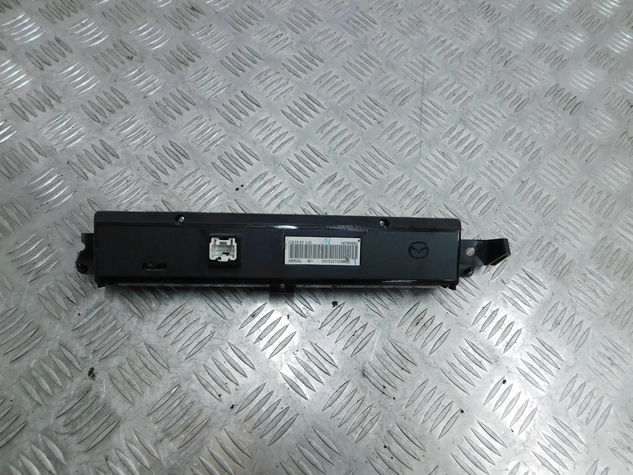 DISPLEJ MAZDA 5 II 10- CG15611J0