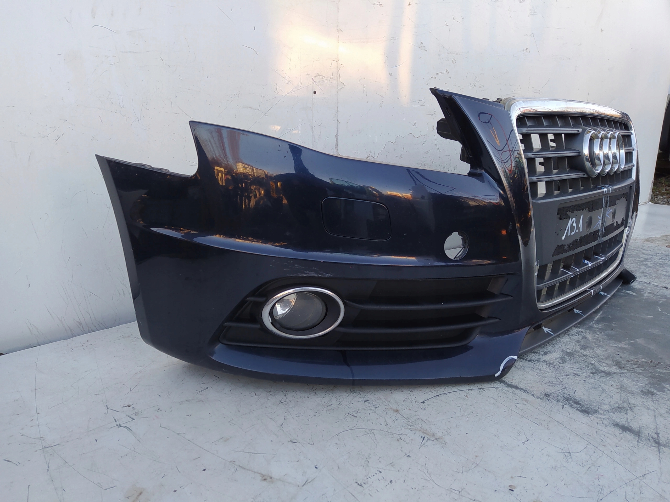 AUDI A4 B8 XENON S-LINE PREDNÝ NÁRAZNÍK