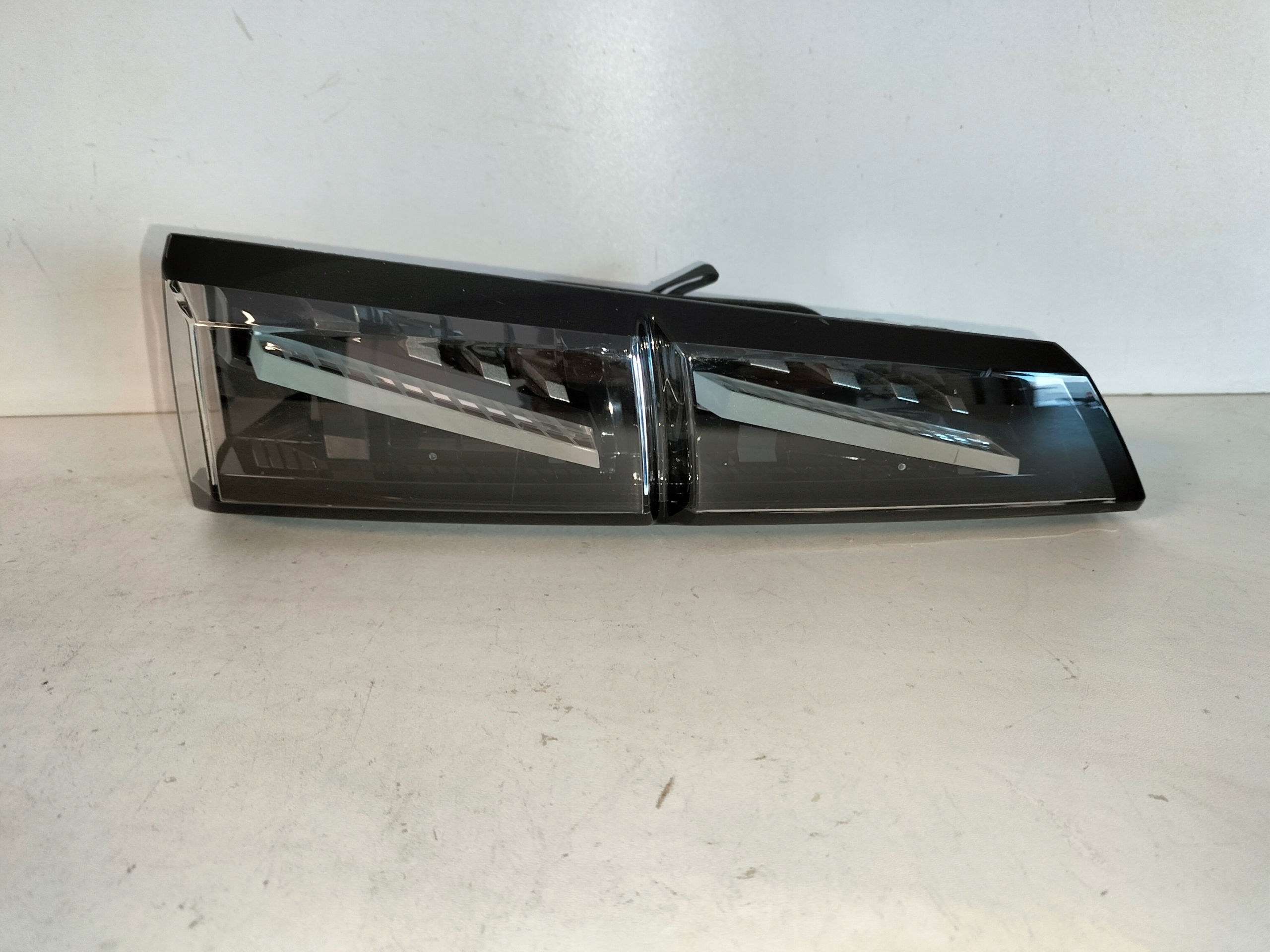 LAVE ZADNE SVETLO PEUGEOT 308 III T10 21- GT