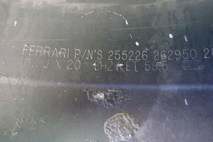 FERRARI ITALIA 458 10,5Jx20 ET58,5 5×114,3 HLINIKOVY DISK ELEKTRON