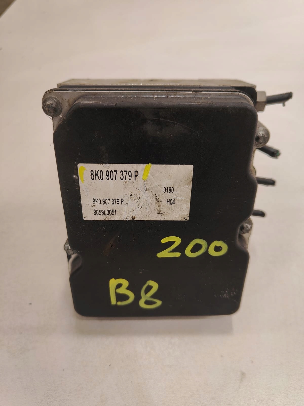 Audi a4 b8 oe 8K0907379P KOCKA ABS