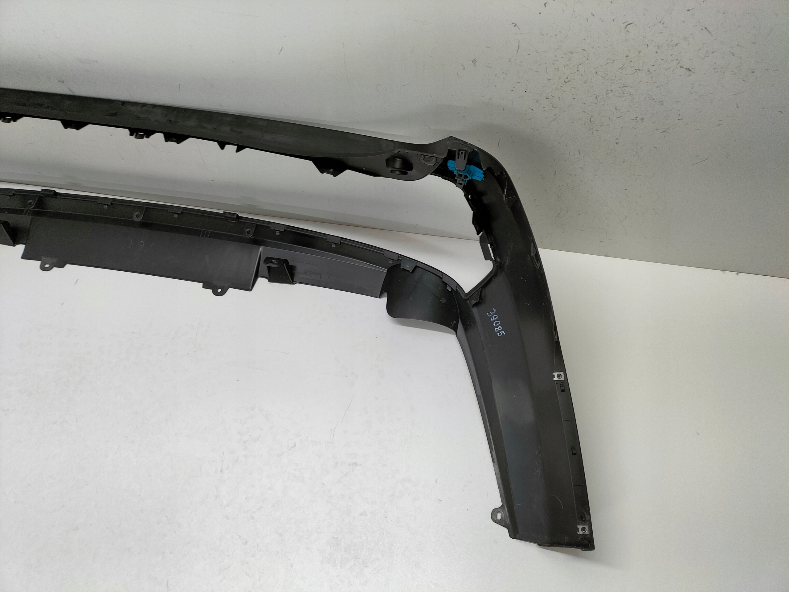 ZADNÝ NÁRAZNÍK TOYOTA RAV4 RAV-4 5 V 18-