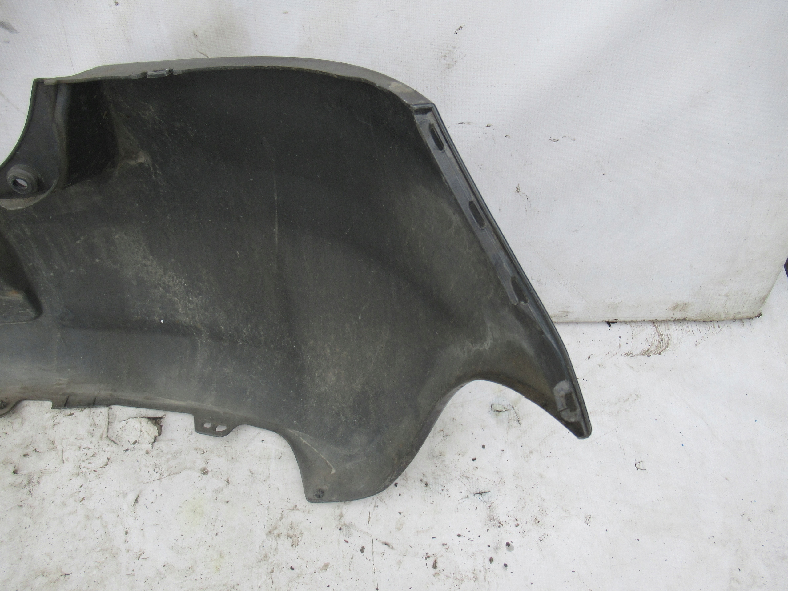 ZADNÝ NÁRAZNÍK TOYOTA YARIS II 2 05-09