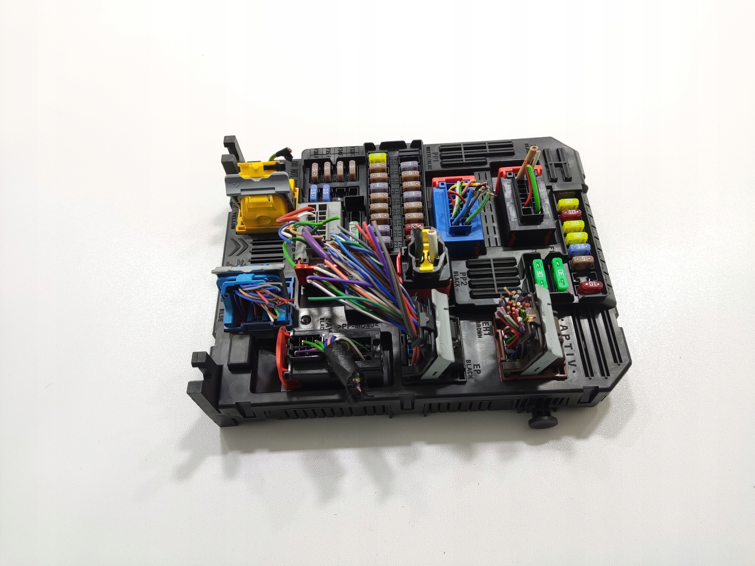 MODUL BSI POISTKOVA SKRINKA CITROEN C3 III 2020-2024 LIFT 9847402180