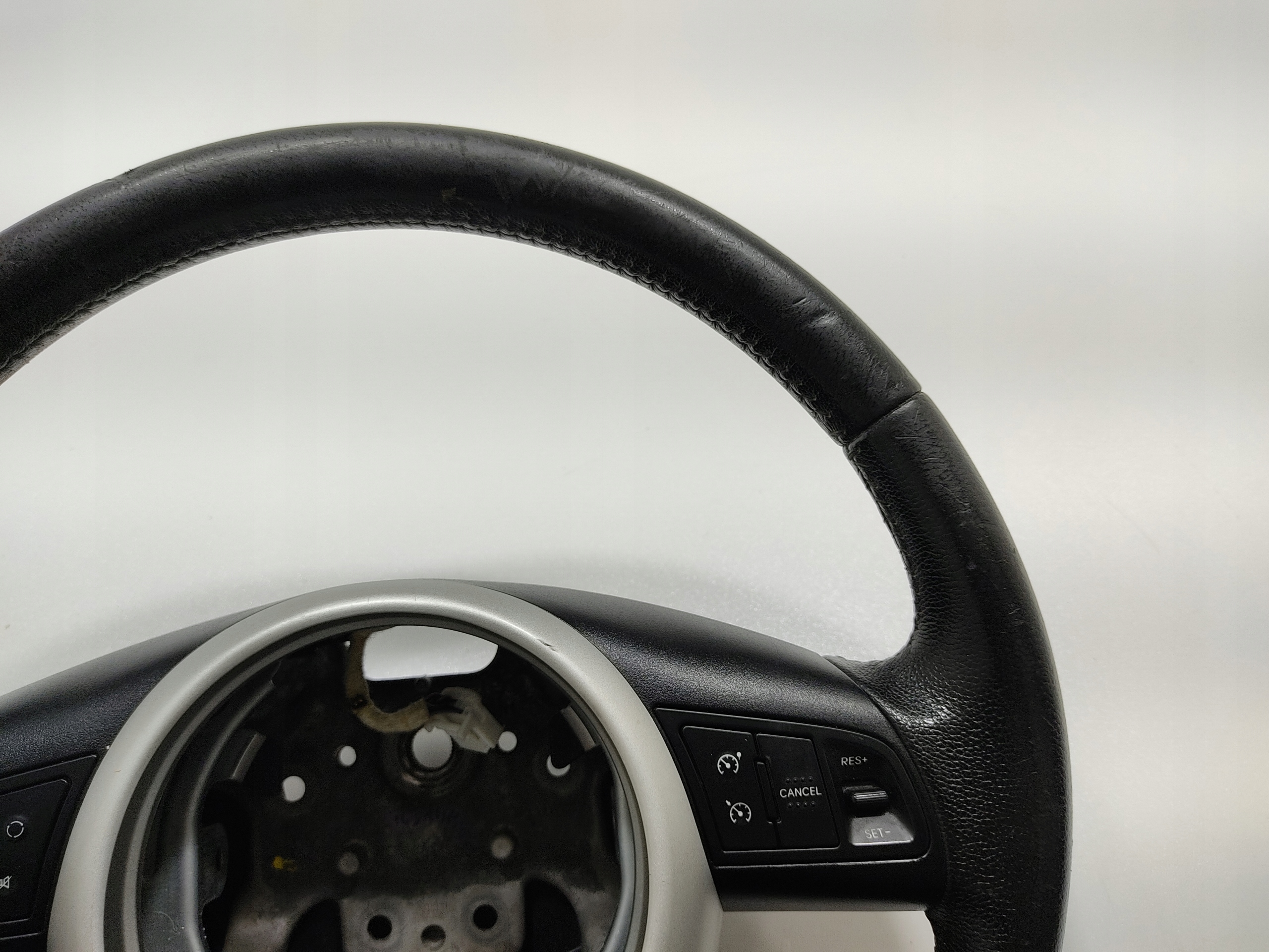 MULTIFUNKČNÝ VOLANT TLACIDLA KIA VENGA 2009-2019