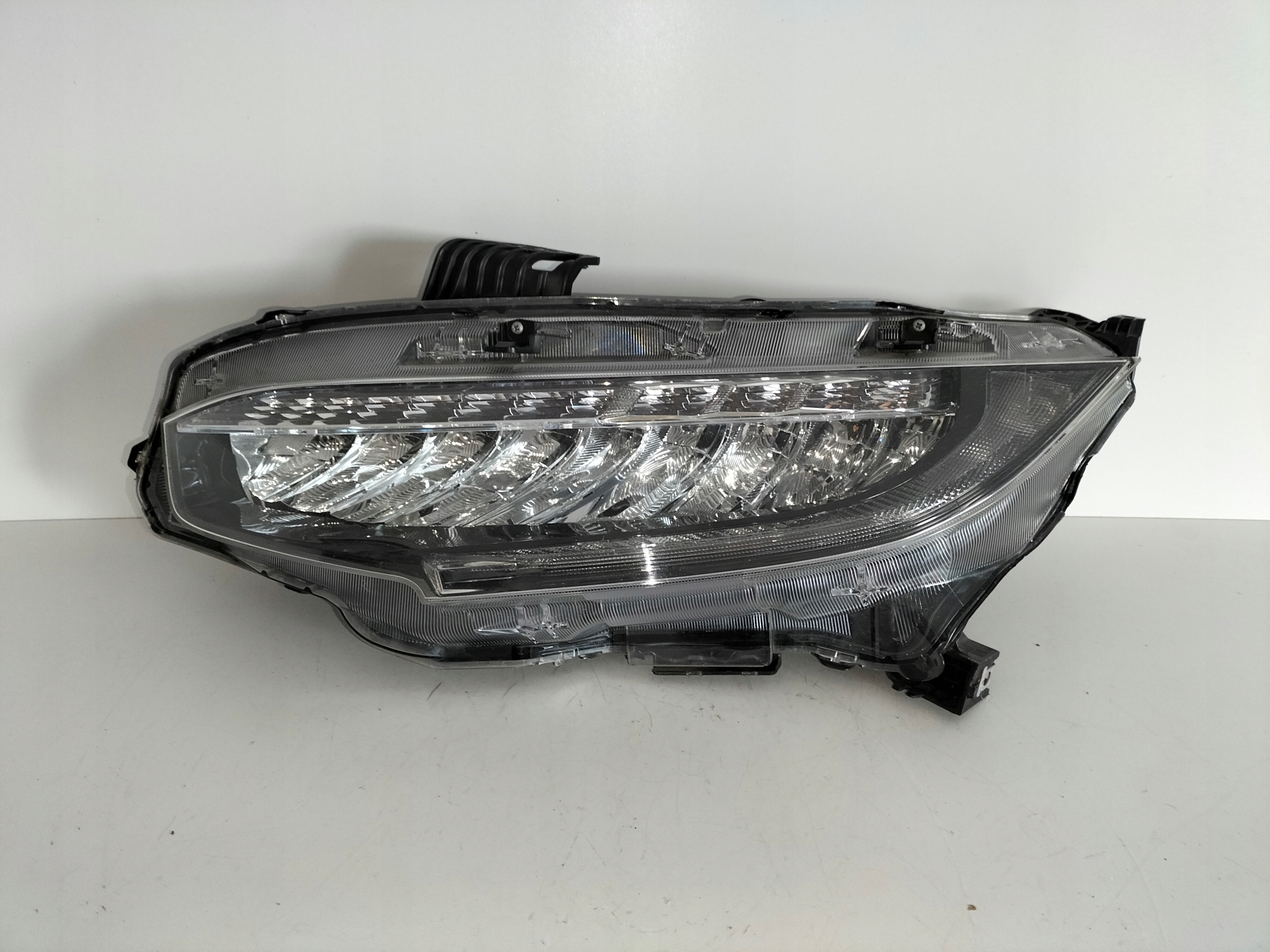 LAVE PREDNE SVETLO HONDA CIVIC X 17- FULL LED