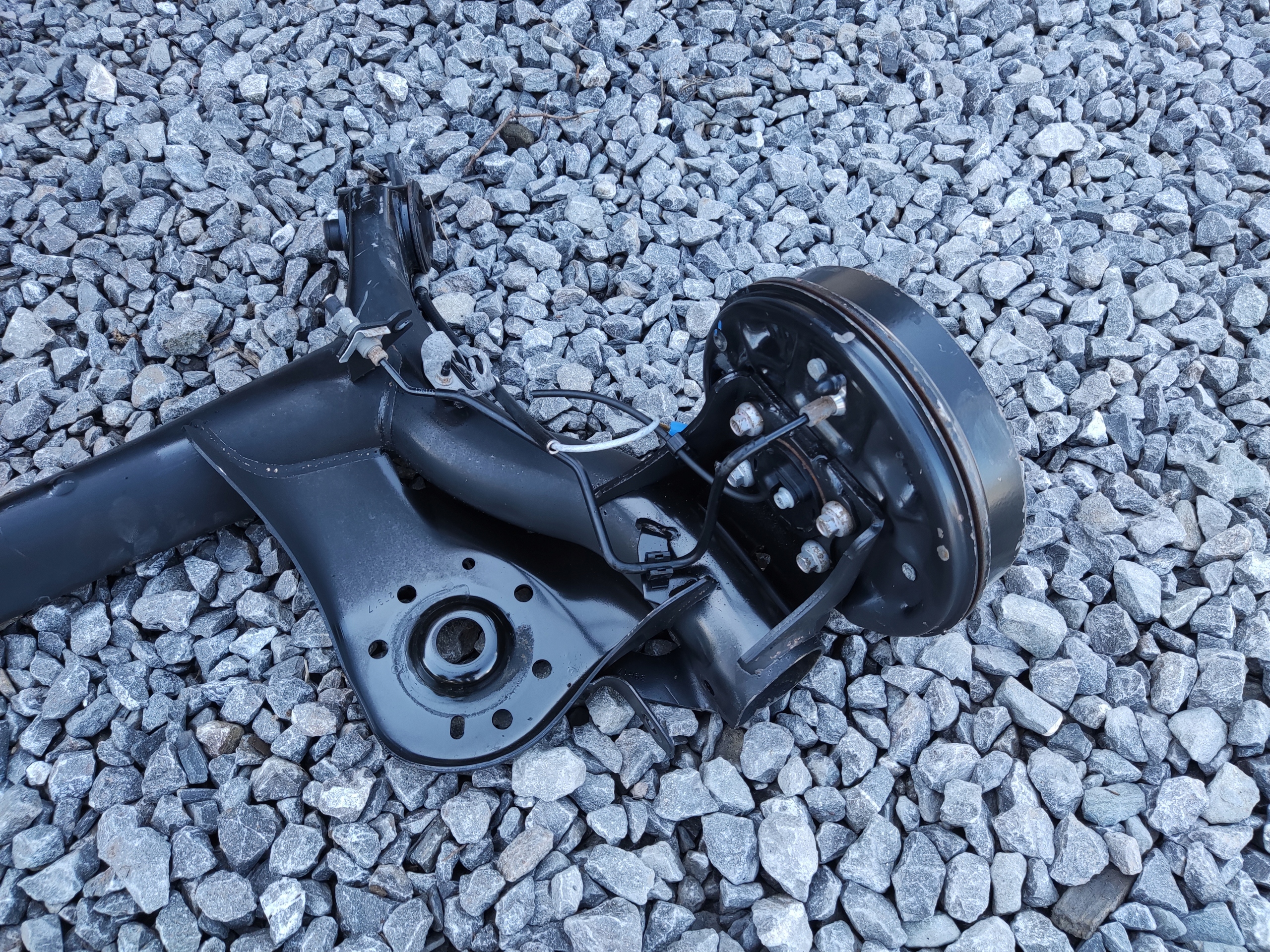 ZADNÁ NÁPRAVA KOMPLETNA PEUGEOT 108 I 2014-2022