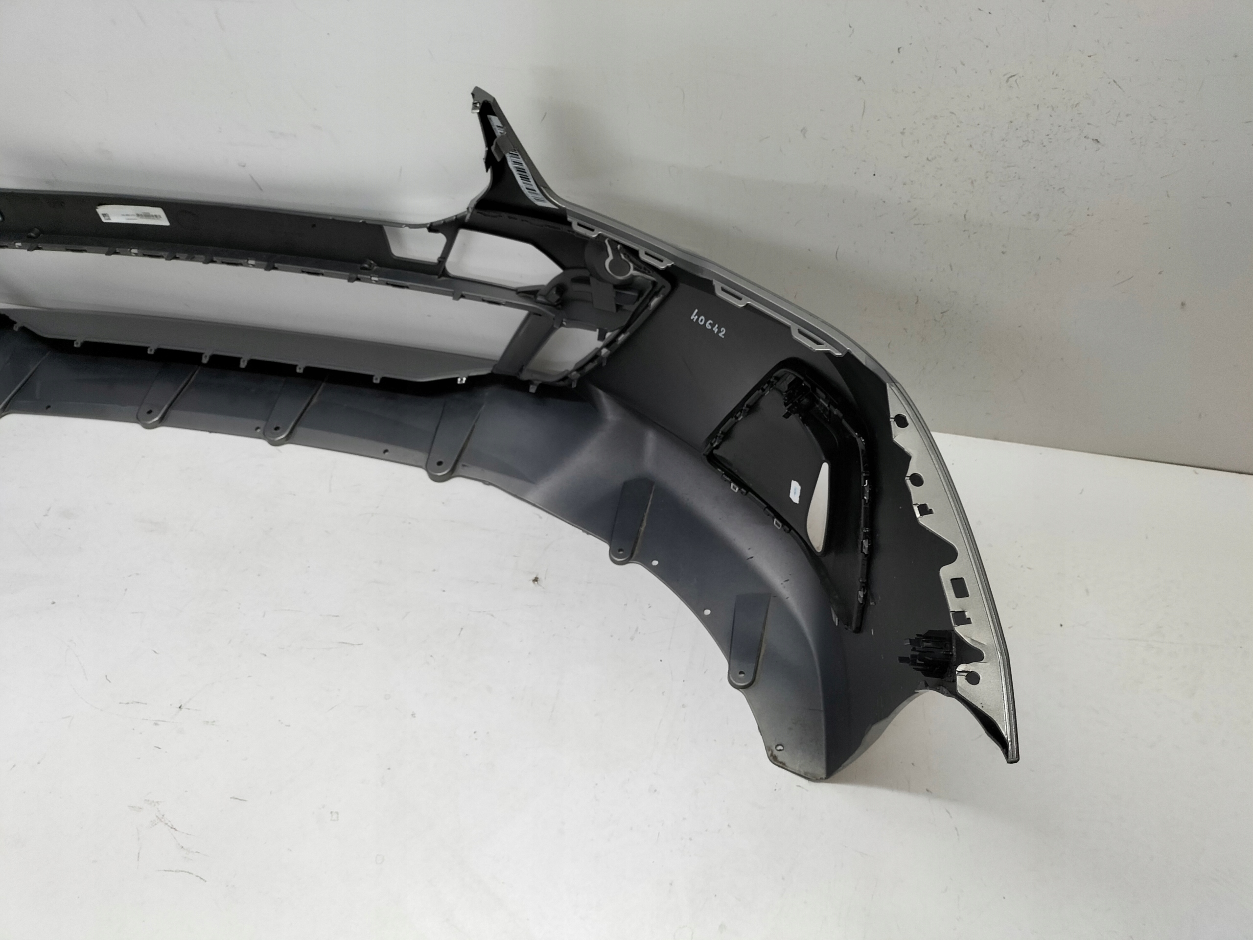PREDNÝ NÁRAZNÍK BMW 5 G60 23- M-PAKET