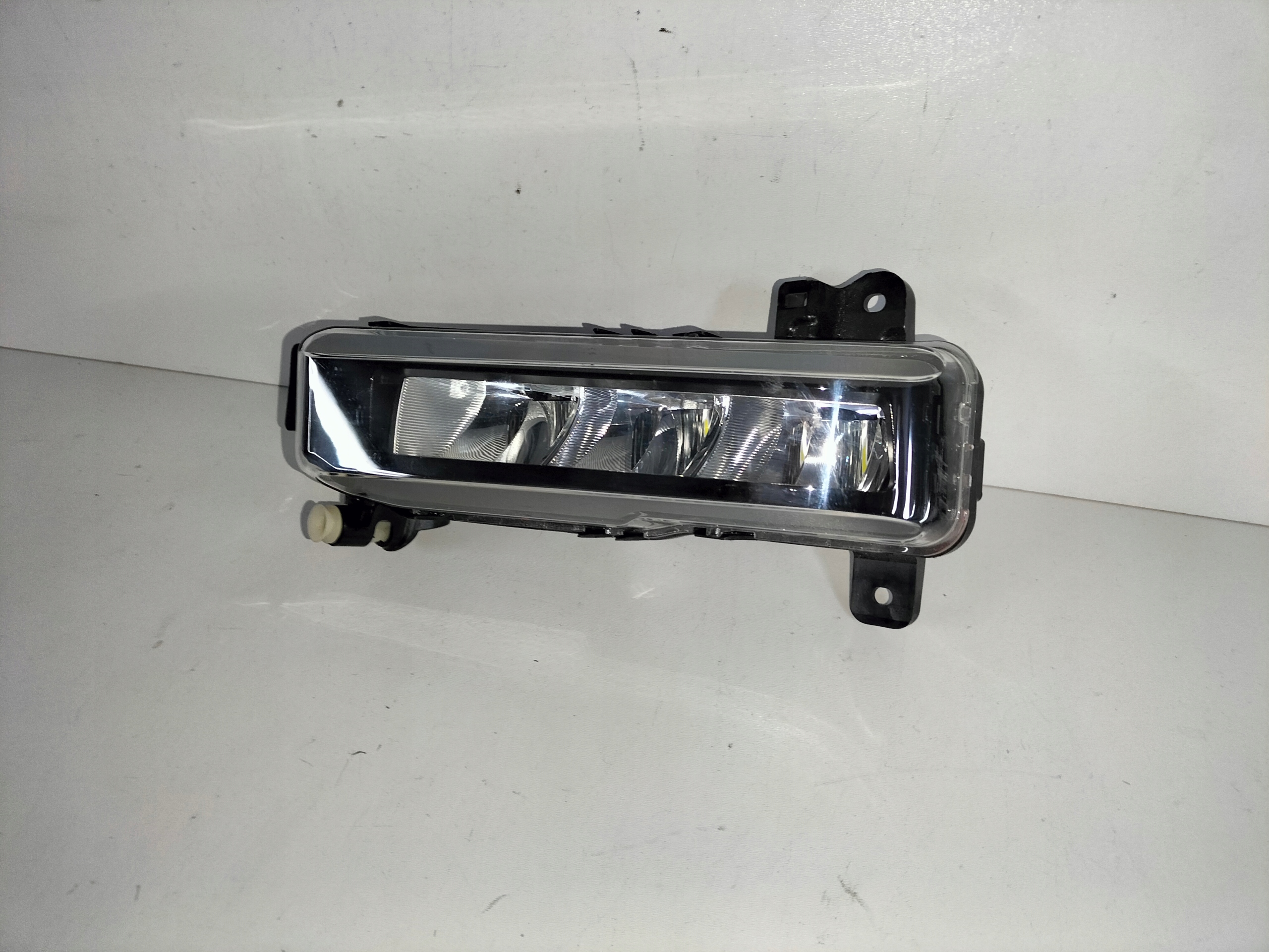 LAVA HMLOVKA BMW 2 F45 F46 LIFT 19- M-PAKET LED