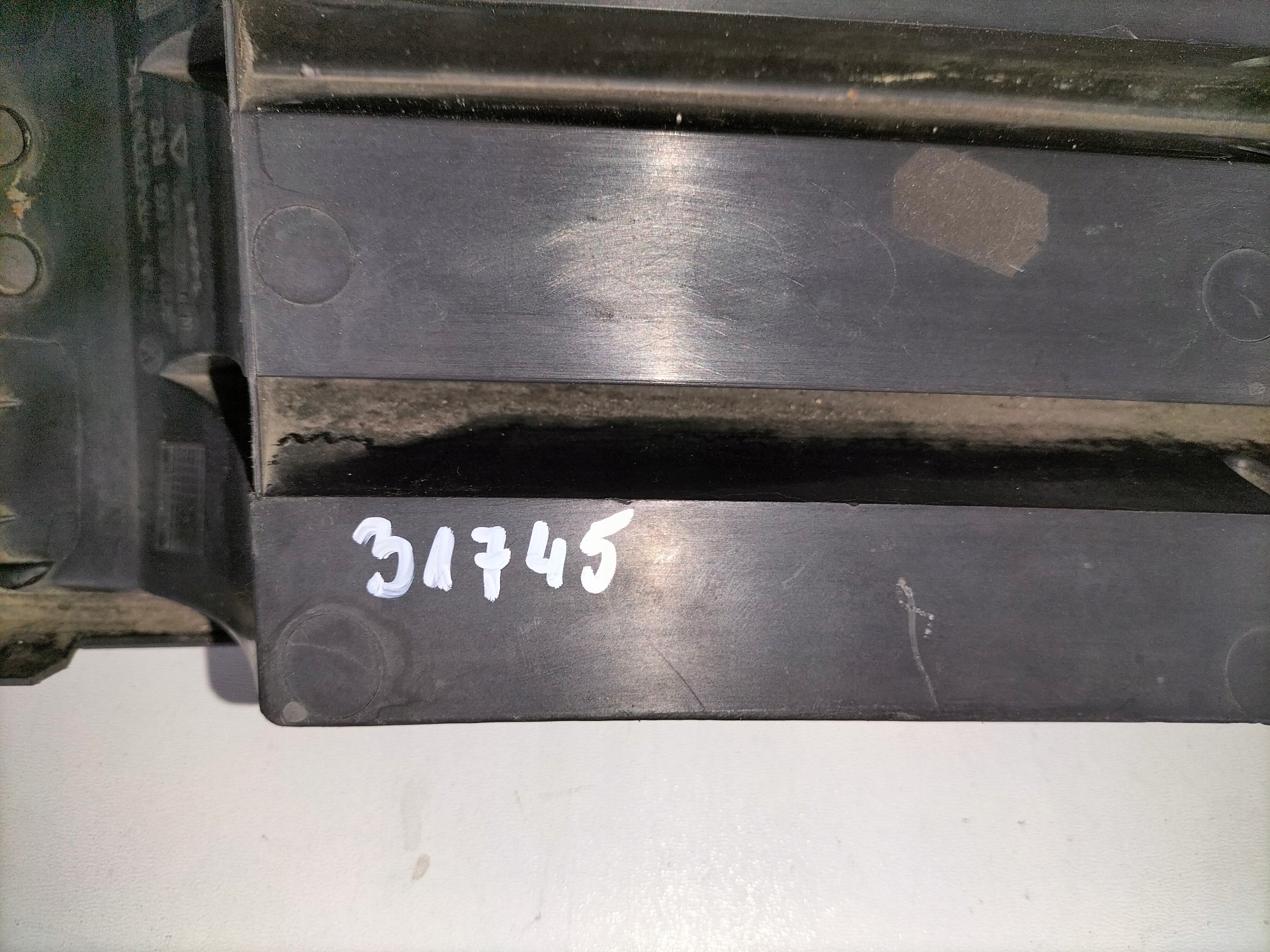 PRAVÁ LIŠTA MRIEŽKA NÁRAZNÍKA VW POLO IV 02-05