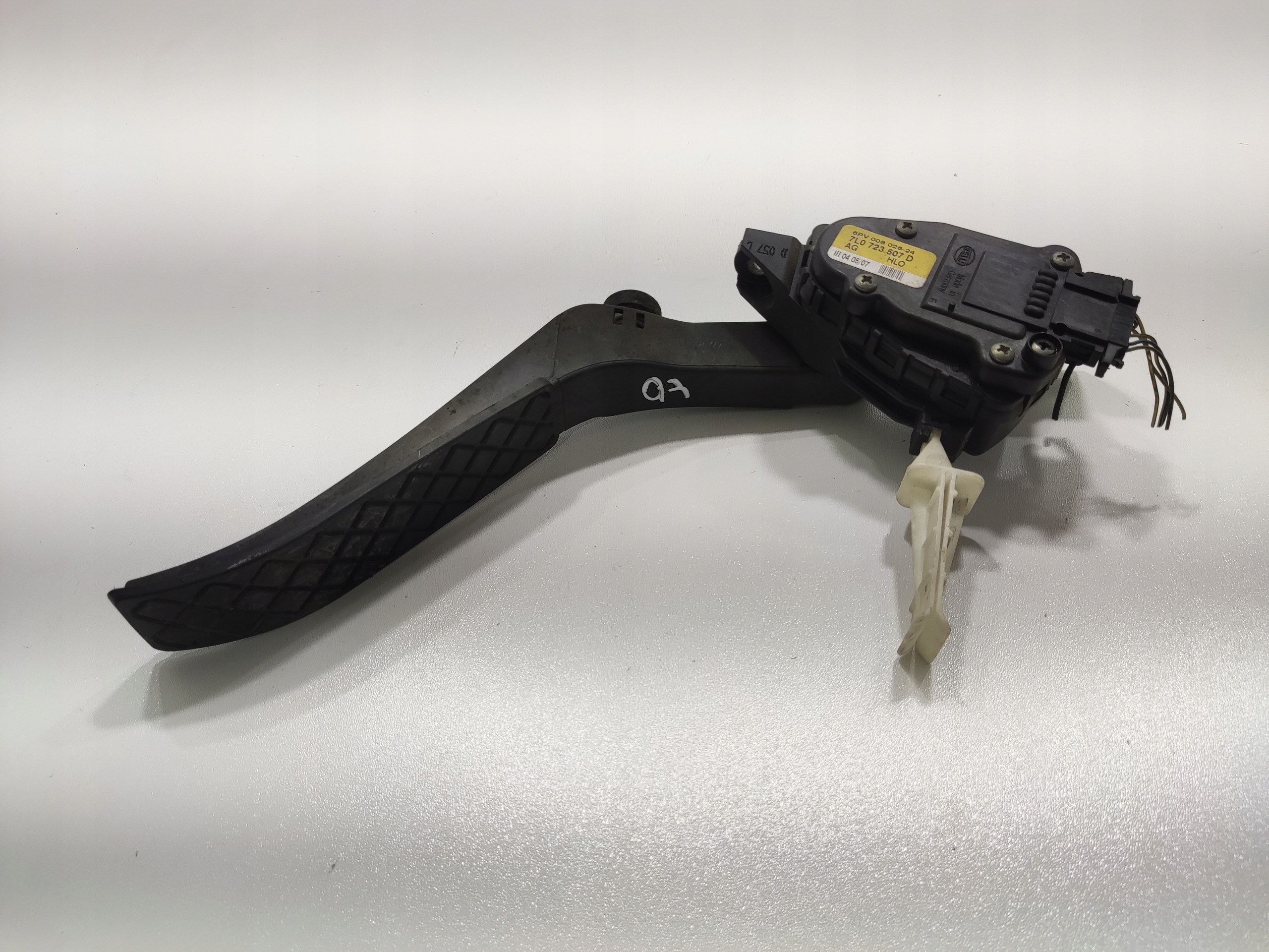 PLYNOVY PEDAL AUDI Q7 I 4L 2005-2009 7L0723507D