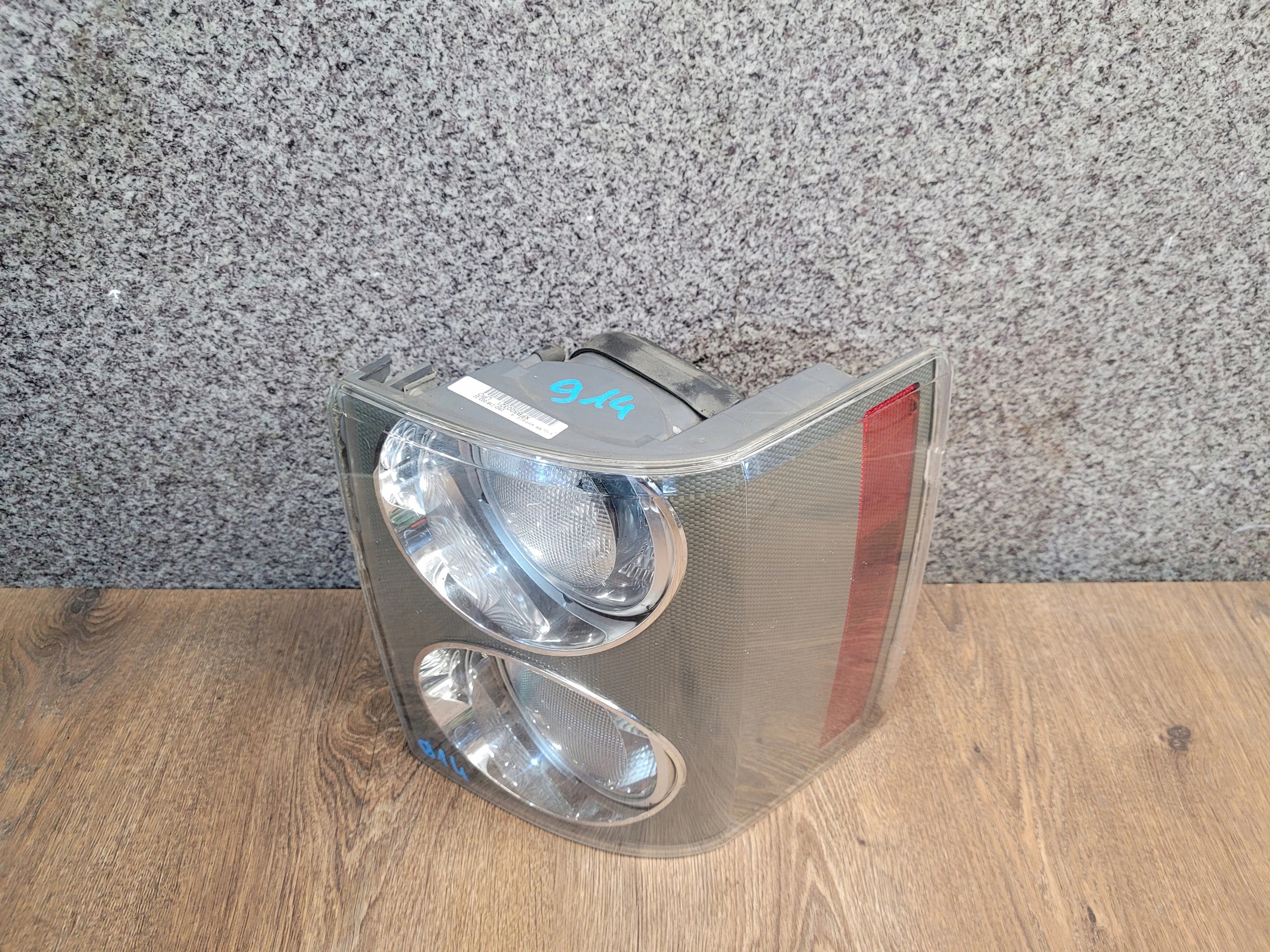 LAND ROVER RANGE ROVER L322 PRAVE ZADNE SVETLO XFB500321