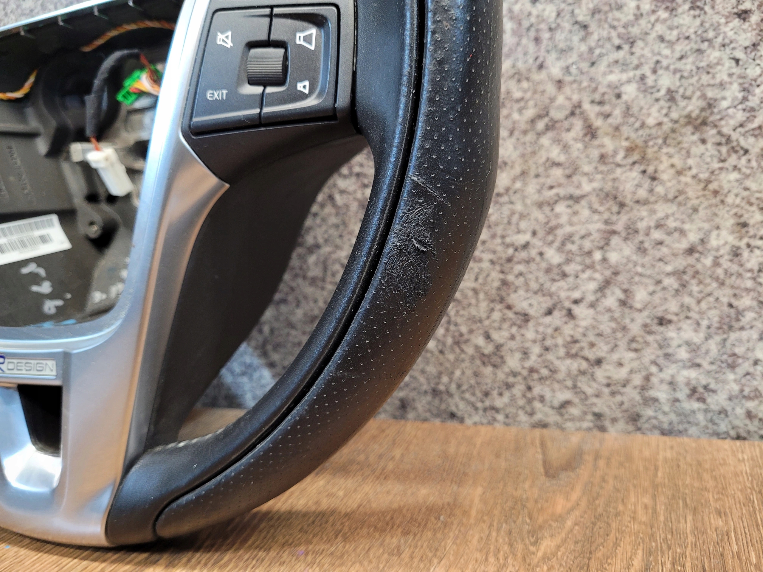 VOLANT KOŽA MULTIFUNKCIA VOLVO S60 II RDESIGN 34110219A P31315994