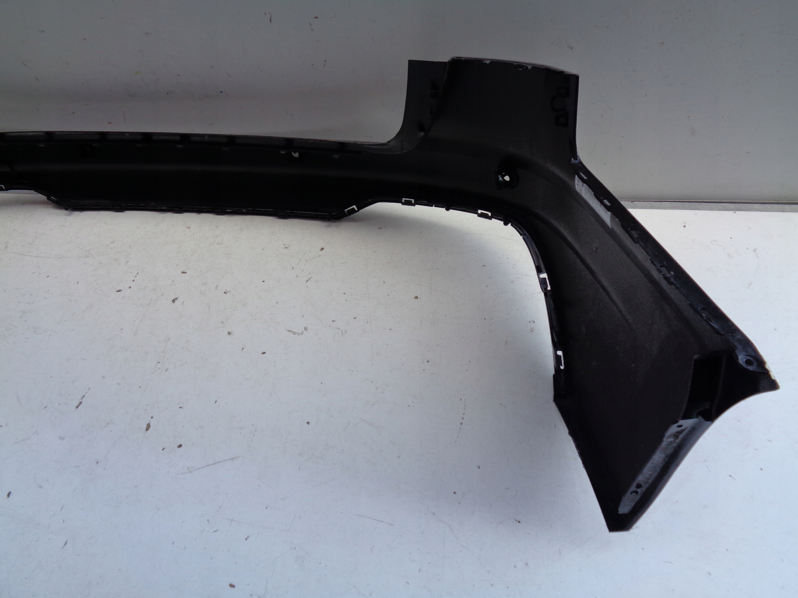 ZADNÝ NÁRAZNÍK AUDI A4 B9 8W9 19- LIFT KOMBI 36062