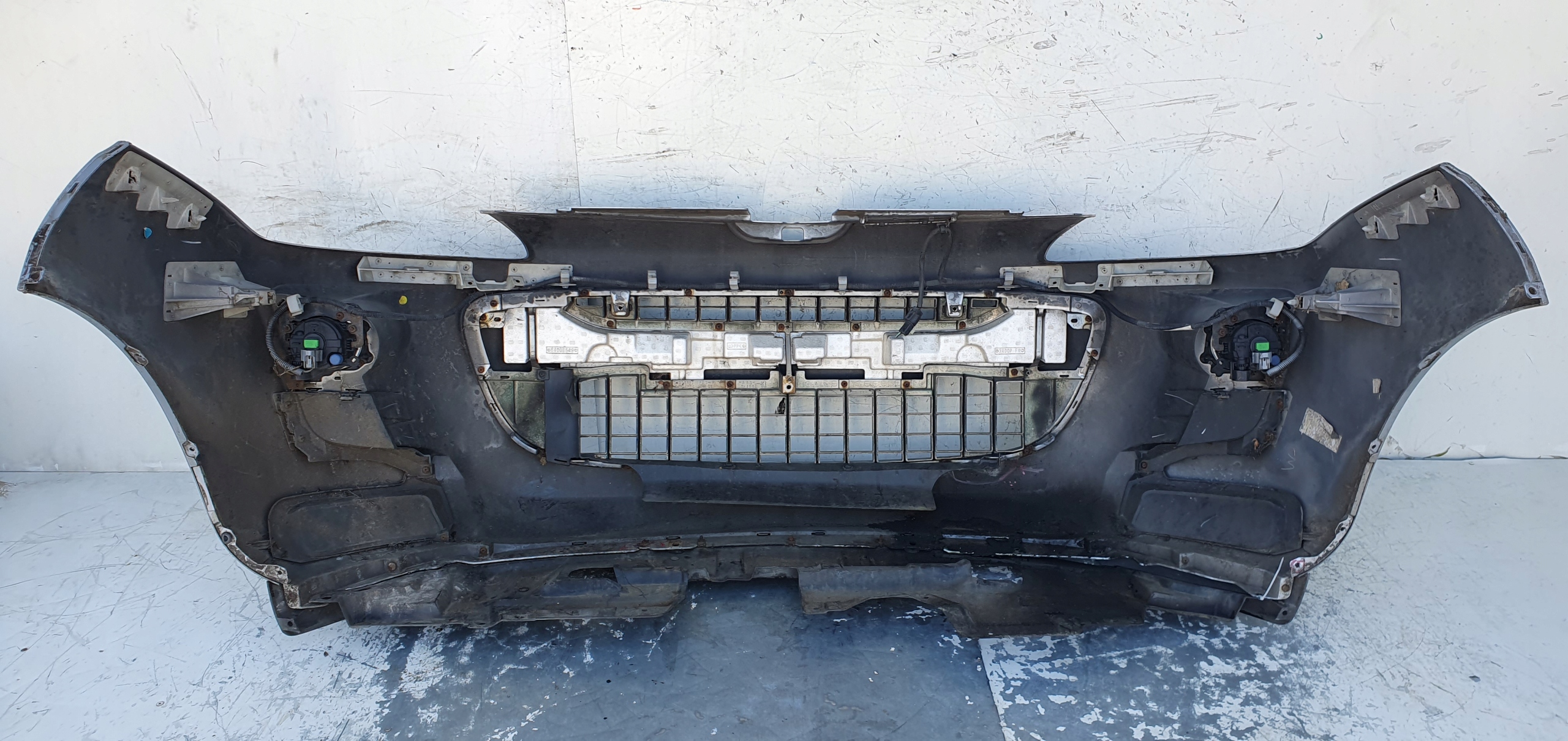 Peugeot 4007 PREDNÝ NÁRAZNÍK