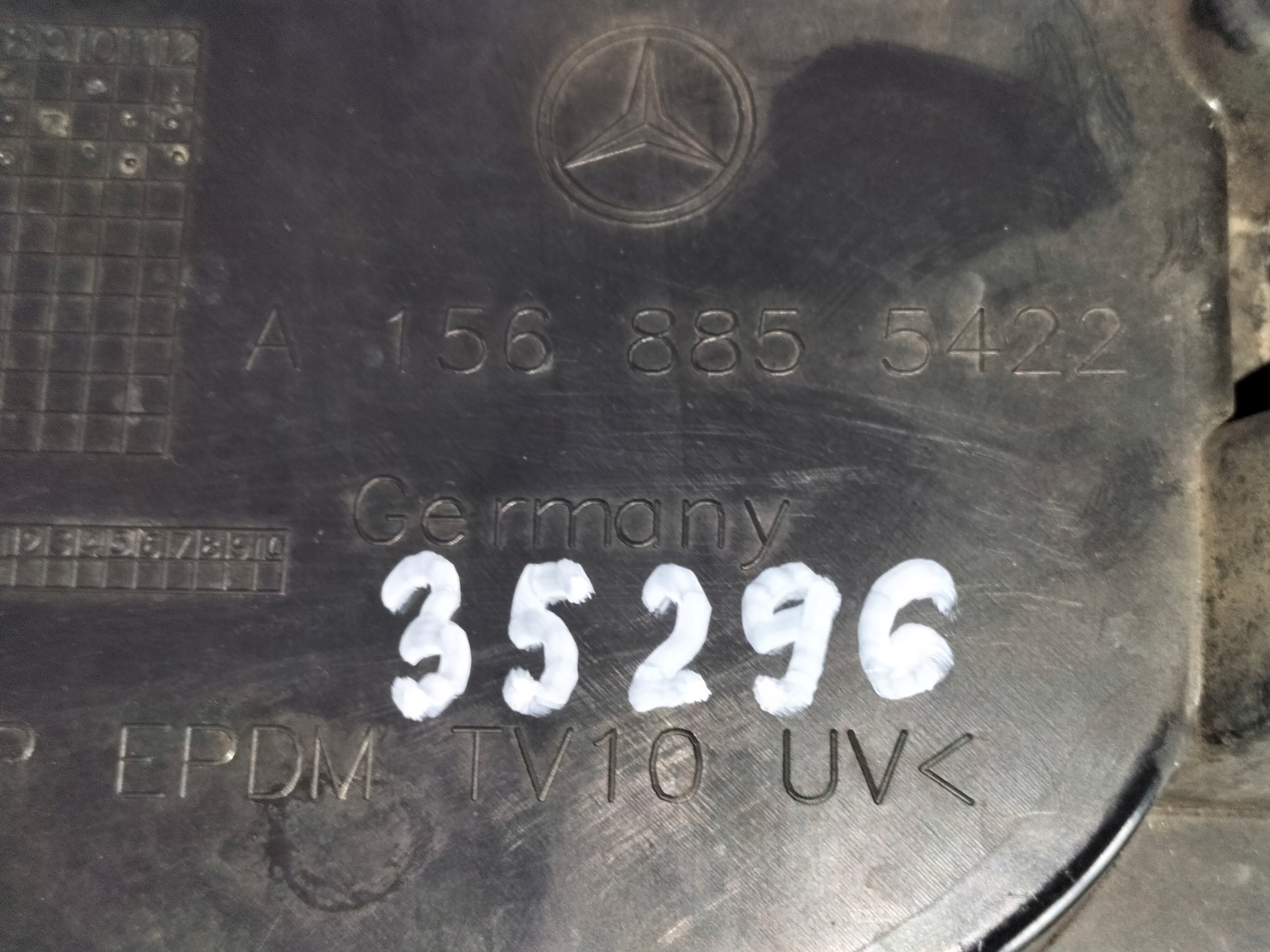 LIŠTA MRIEŽKA PREDNÉHO NÁRAZNÍKA PRAVA MERCEDES GLA X156 13- AMG