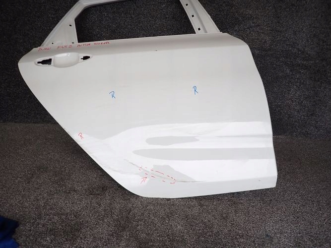 BMW F45 2 ACTIVE TOURER PRAVE ZADNE DVERE