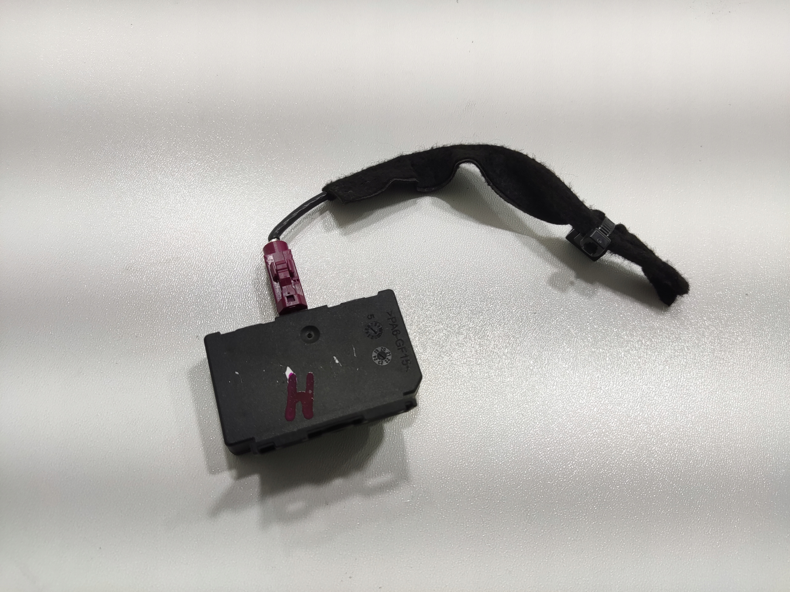 MODUL ZOSILNOVAC ANTENY RENAULT KANGOO IV 2022-2025 282122683R