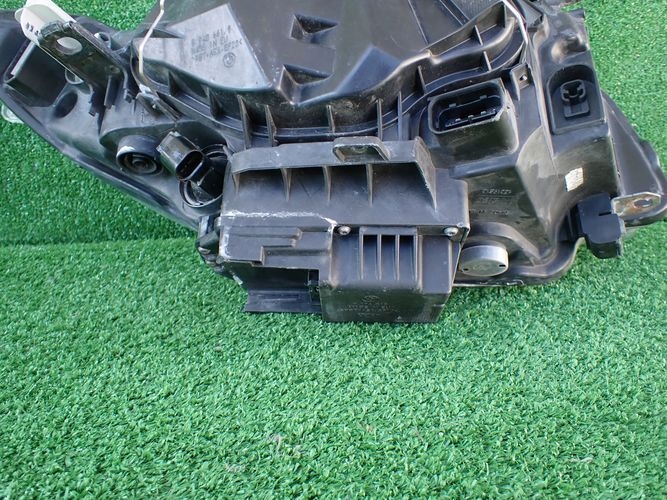 BMW E87 1 XENON 04-08 LAVE PREDNE SVETLO