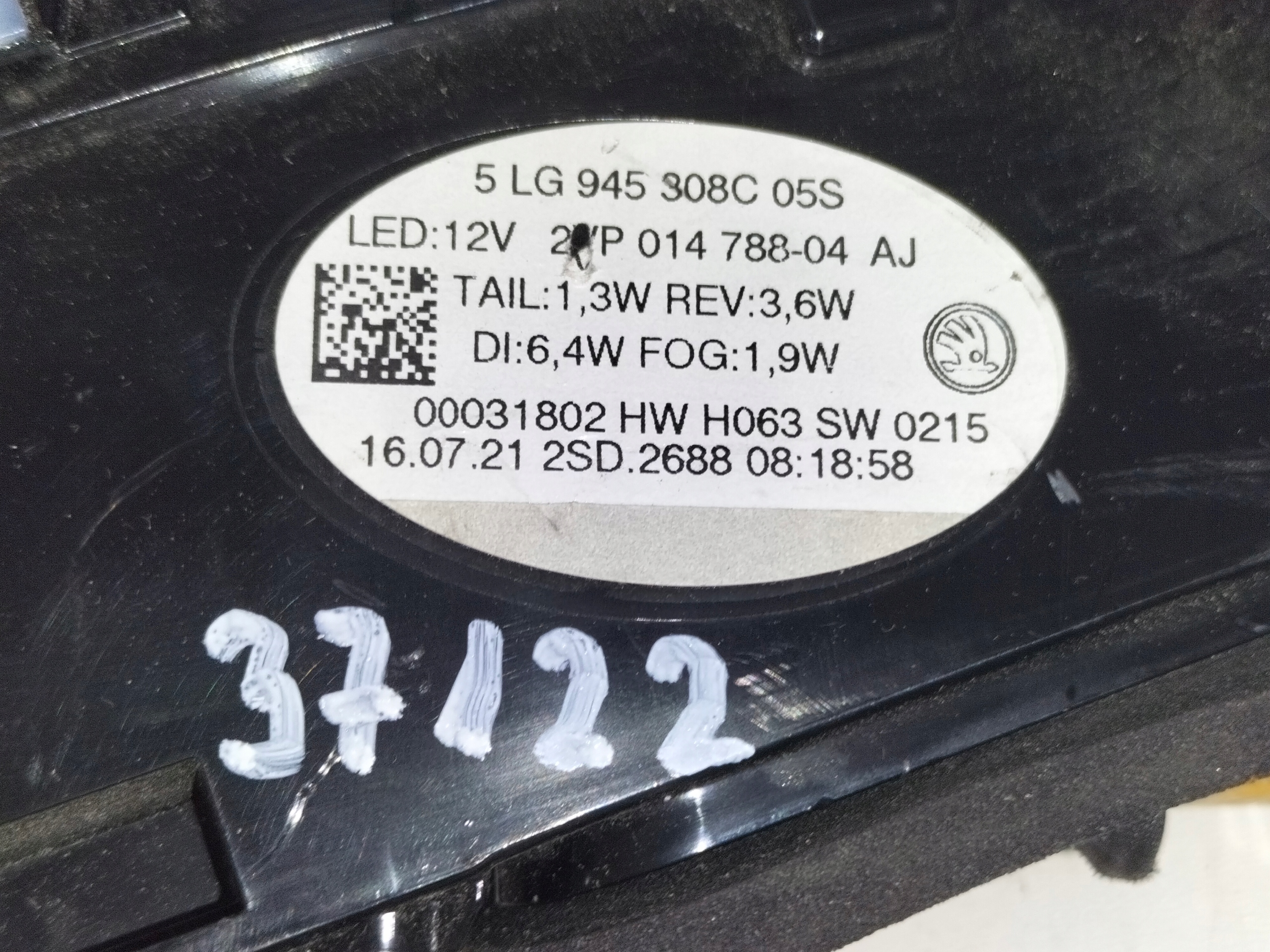 PRAVE ZADNE SVETLO SKODA ENYAQ 21- LED