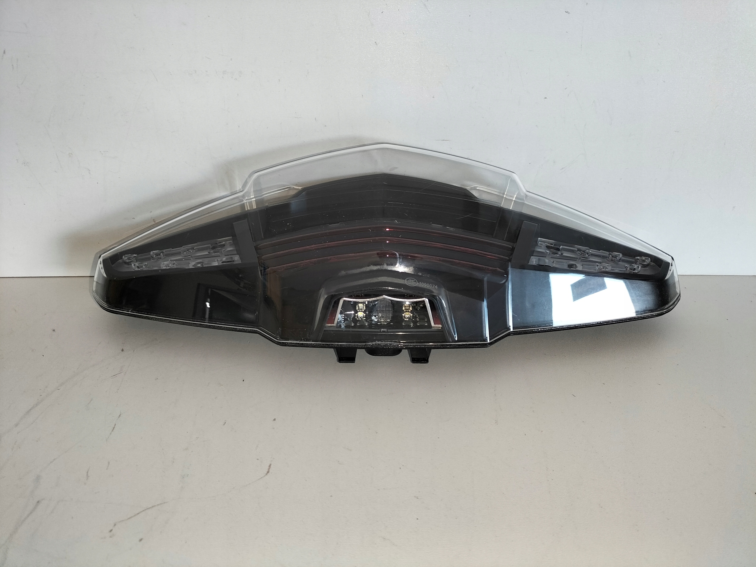 ZADNE SVETLO MOTOR BMW K1600 GT GTL 11-