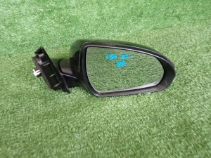 HYUNDAI I30 III 17- PRAVE ZRKADLO 8 PIN HYUNDAI I30 III 17- PRAVE ZRKADLO 8 PIN