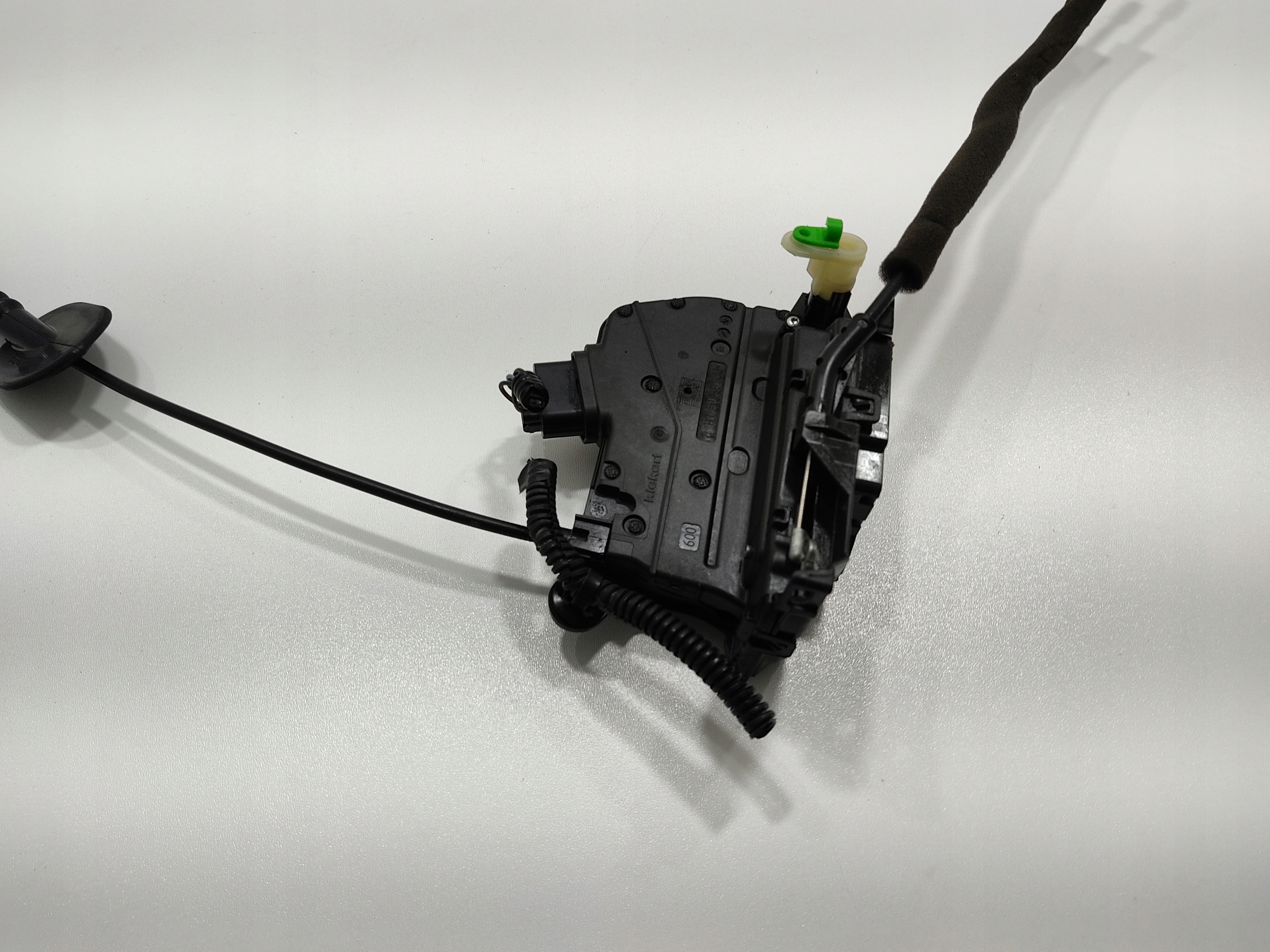 ZAMOK LAVYCH PREDNYCH DVERI RENAULT ZOE I 805031107R 2013-2019 EUROPA